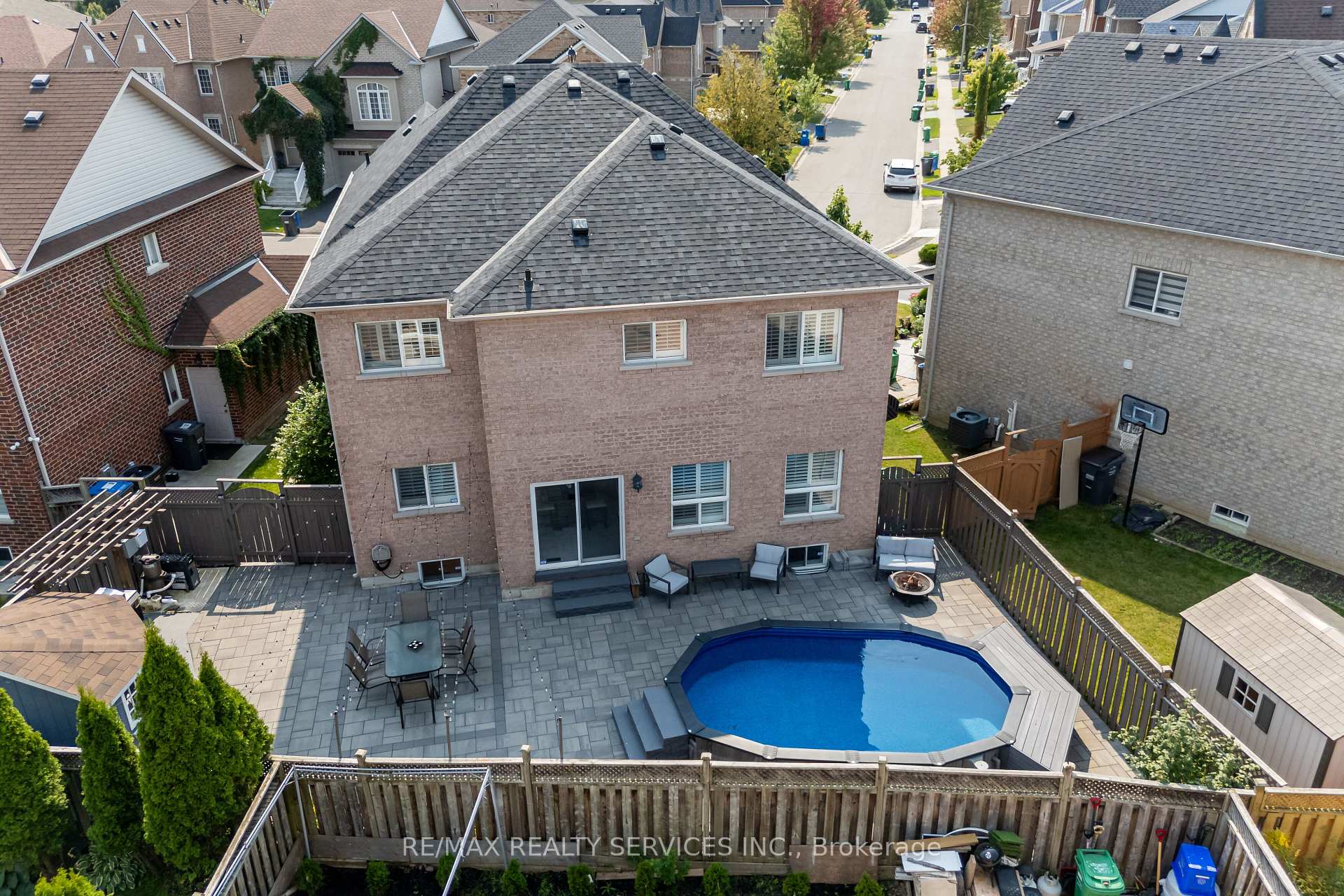 Photo 38 of 48 Amboise Crescent, Brampton, Fletcher's Meadow — HOMEH