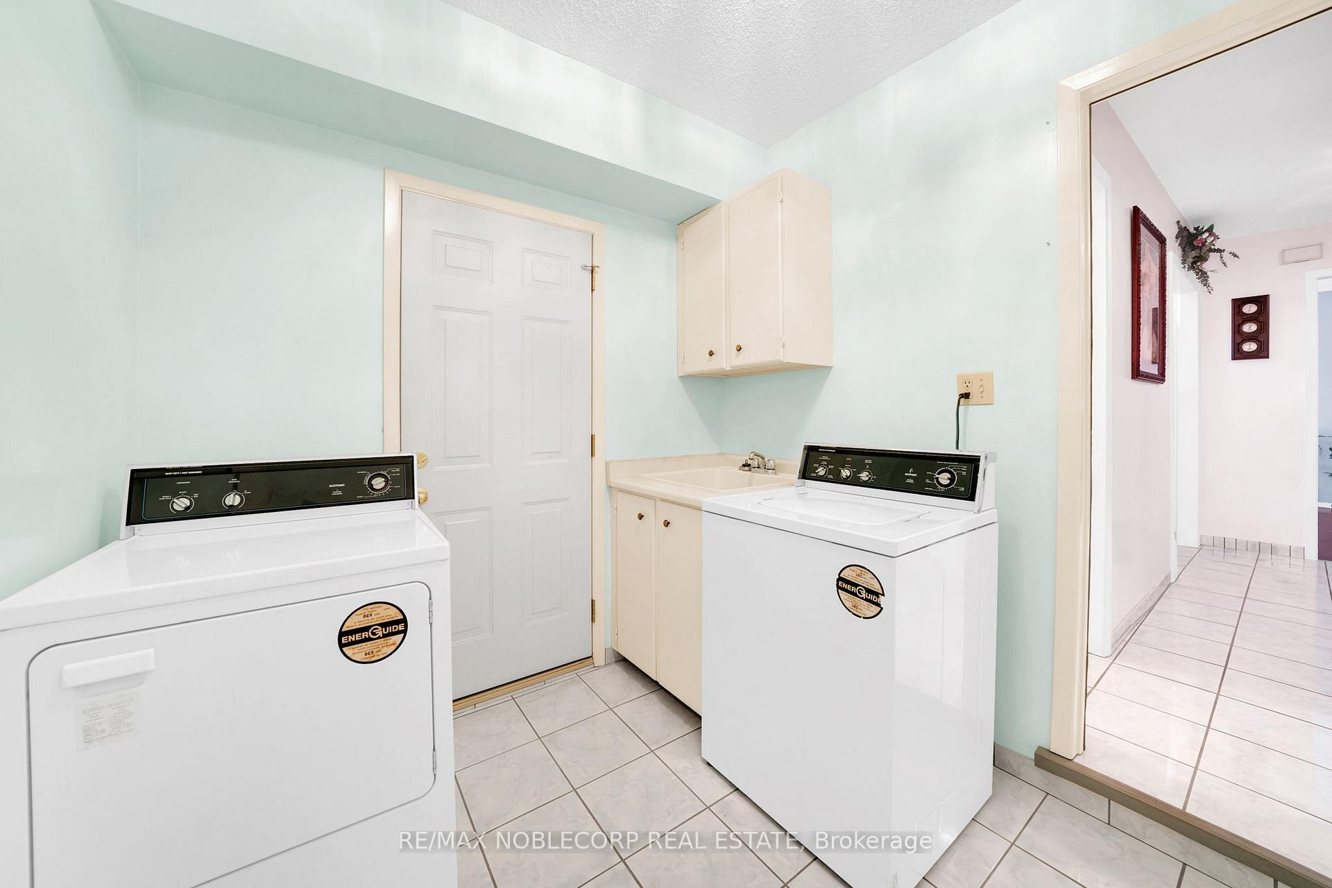 Photo 18 of 62 Coronation Circle, Brampton, Heart Lake West — HOMEH