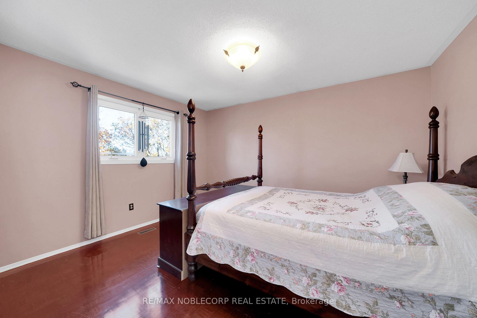 Photo 25 of 62 Coronation Circle, Brampton, Heart Lake West — HOMEH
