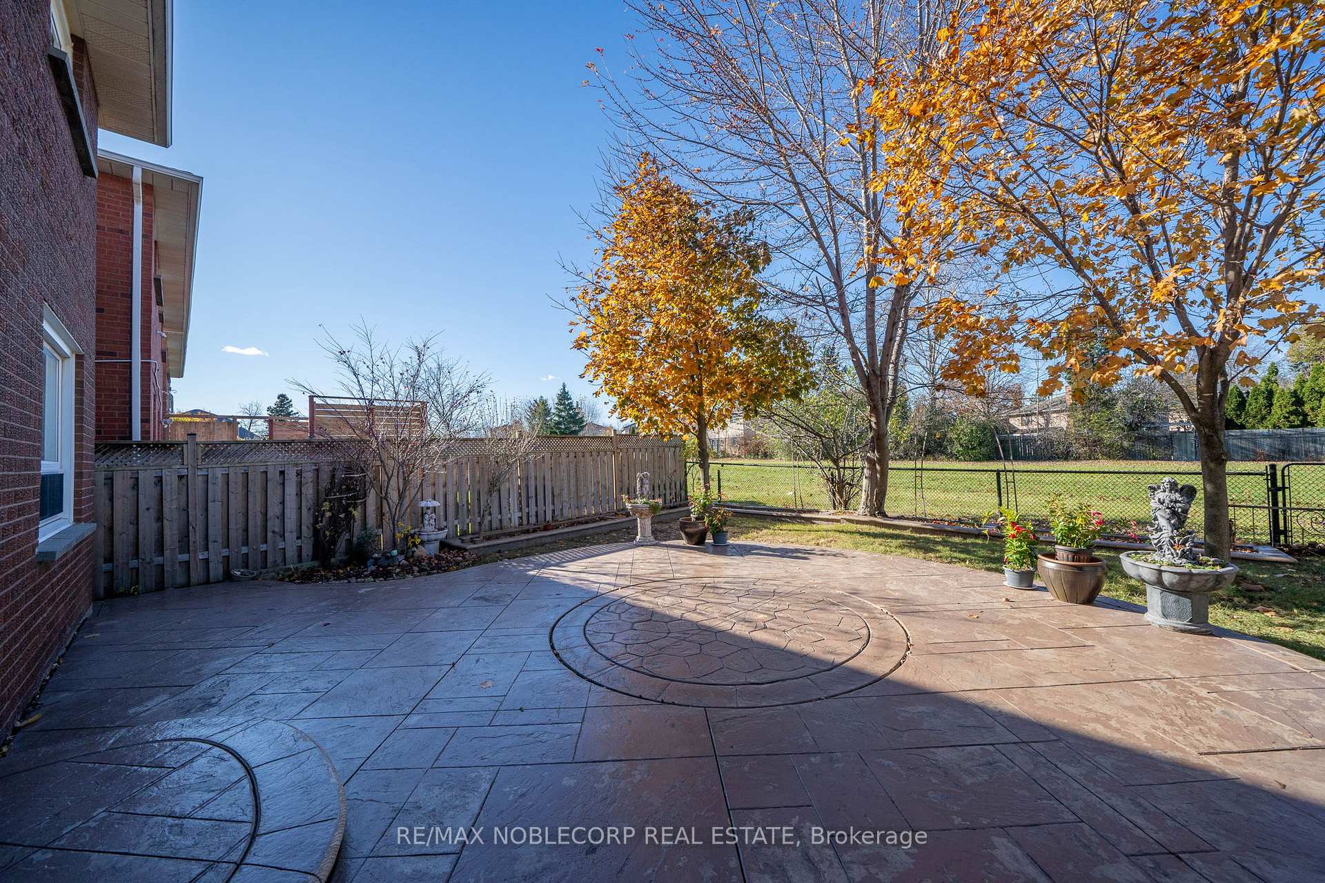 Photo 39 of 62 Coronation Circle, Brampton, Heart Lake West — HOMEH