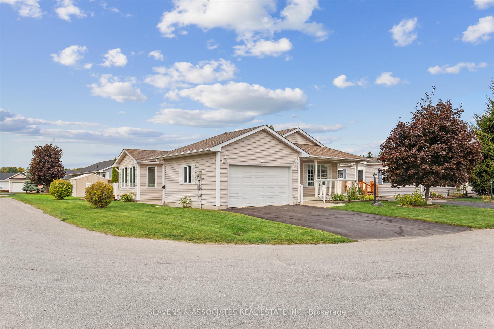 Photo 1 of 1 Illinois Crescent, Wasaga Beach — HOMEH