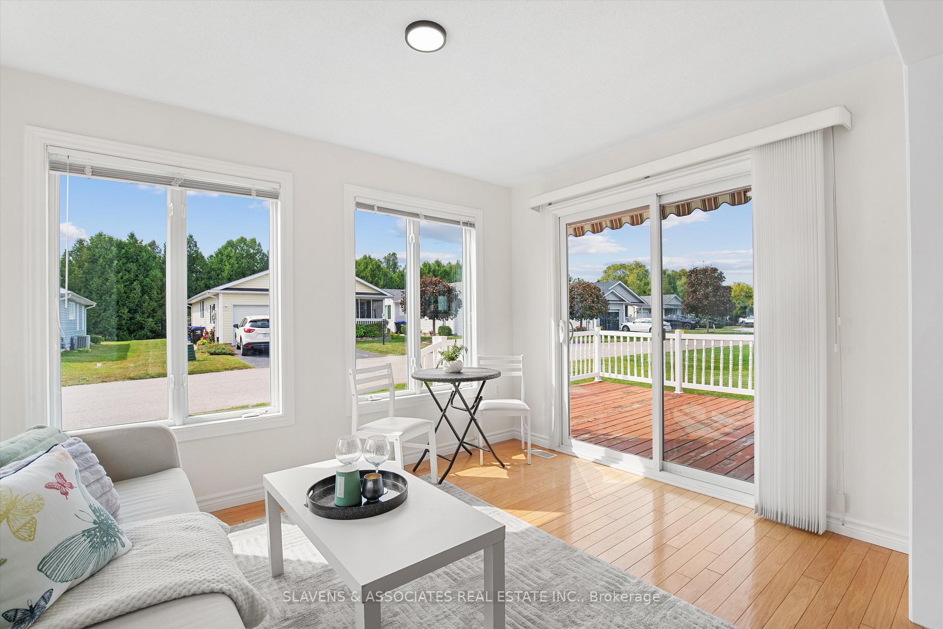 Photo 12 of 1 Illinois Crescent, Wasaga Beach — HOMEH