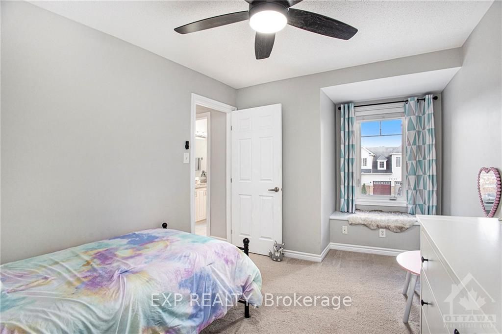 Photo 22 of 102 Par La Ville Circle, Ottawa, Stittsville (North) — HOMEH