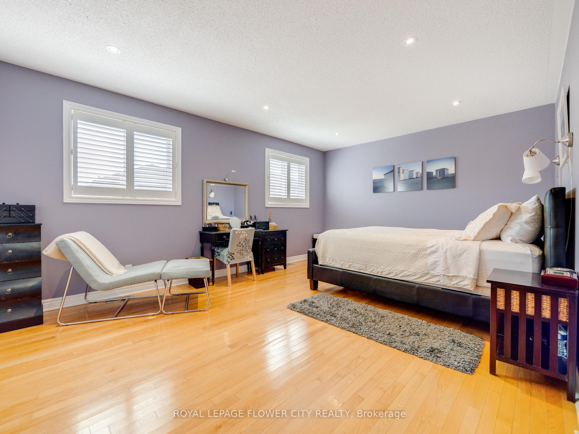 Photo 18 of 39 Pertosa Drive, Brampton, Fletcher's Meadow — HOMEH