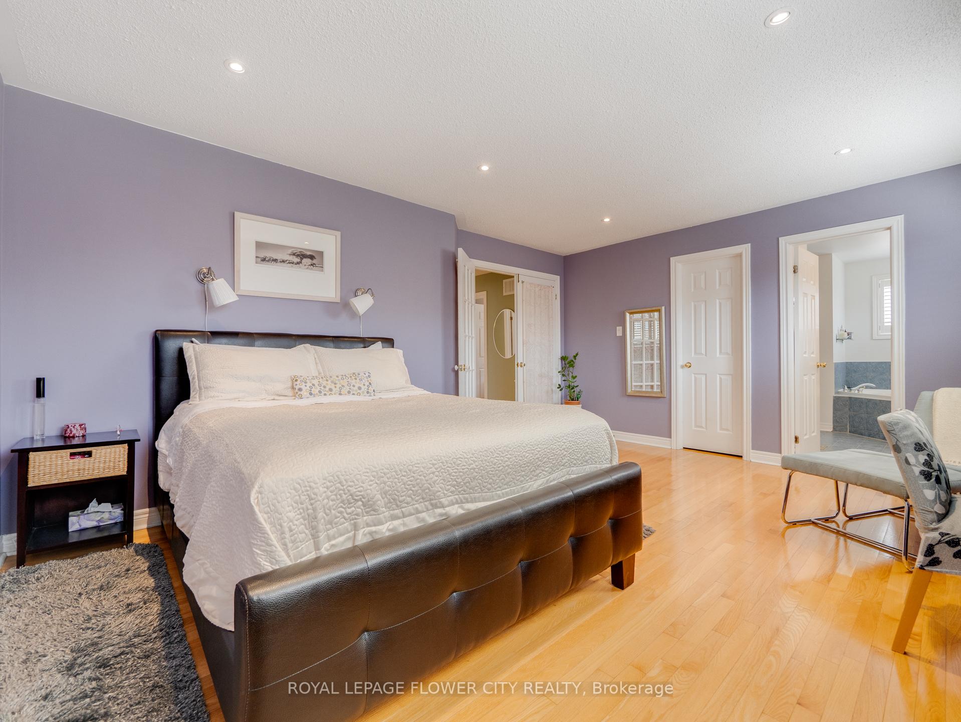Photo 19 of 39 Pertosa Drive, Brampton, Fletcher's Meadow — HOMEH
