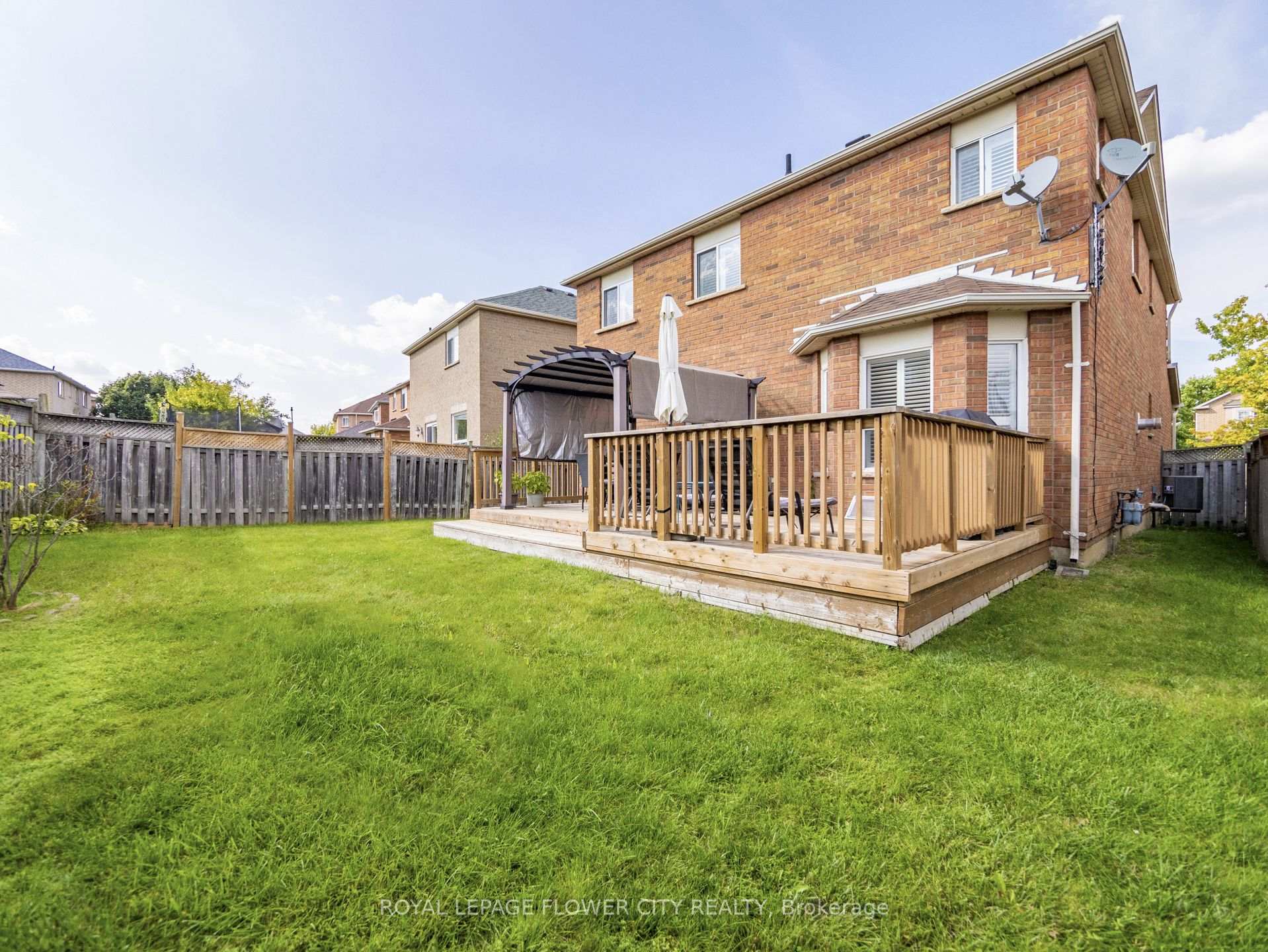Photo 14 of 39 Pertosa Drive, Brampton, Fletcher's Meadow — HOMEH