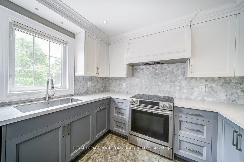 Photo 10 of 96 Kerfoot Crescent, Georgina, Historic Lakeshore Communities — HOMEH
