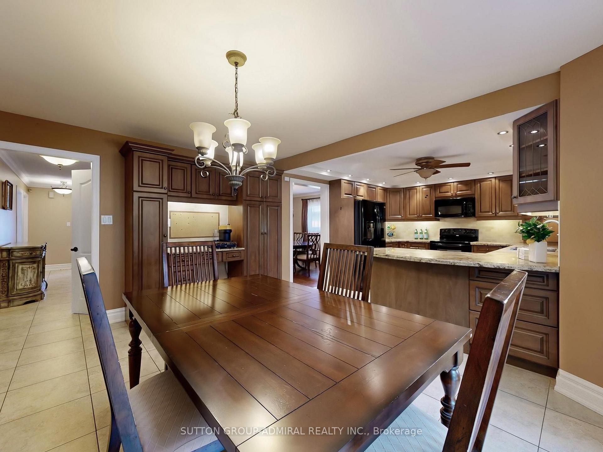 Photo 16 of 236 Russet Way, Vaughan, East Woodbridge — HOMEH