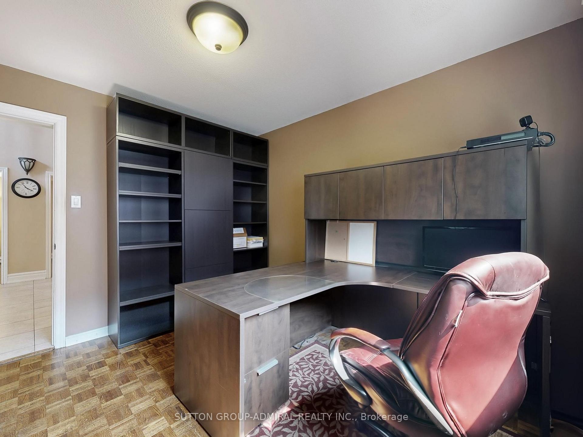 Photo 5 of 236 Russet Way, Vaughan, East Woodbridge — HOMEH