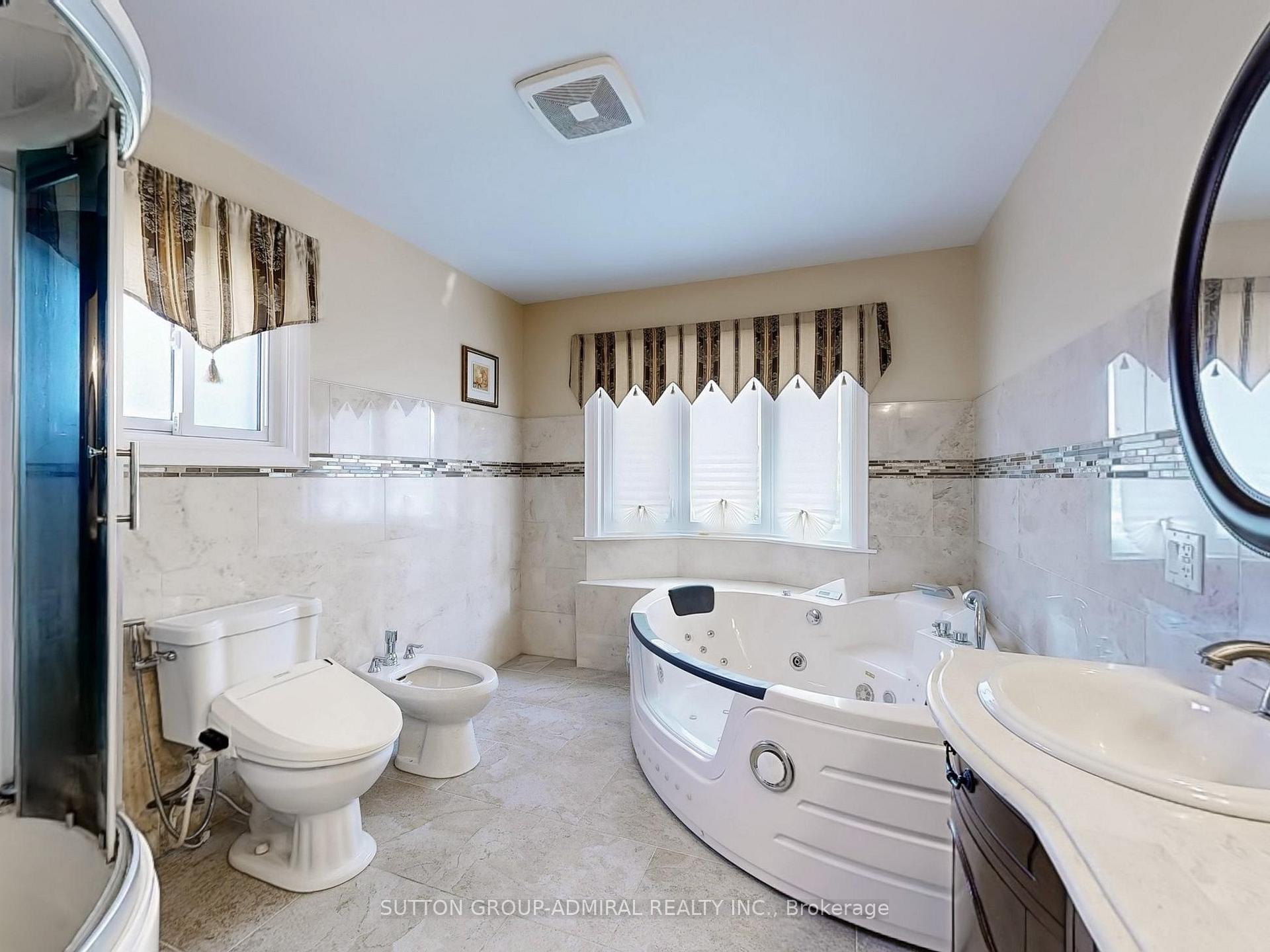 Photo 39 of 236 Russet Way, Vaughan, East Woodbridge — HOMEH