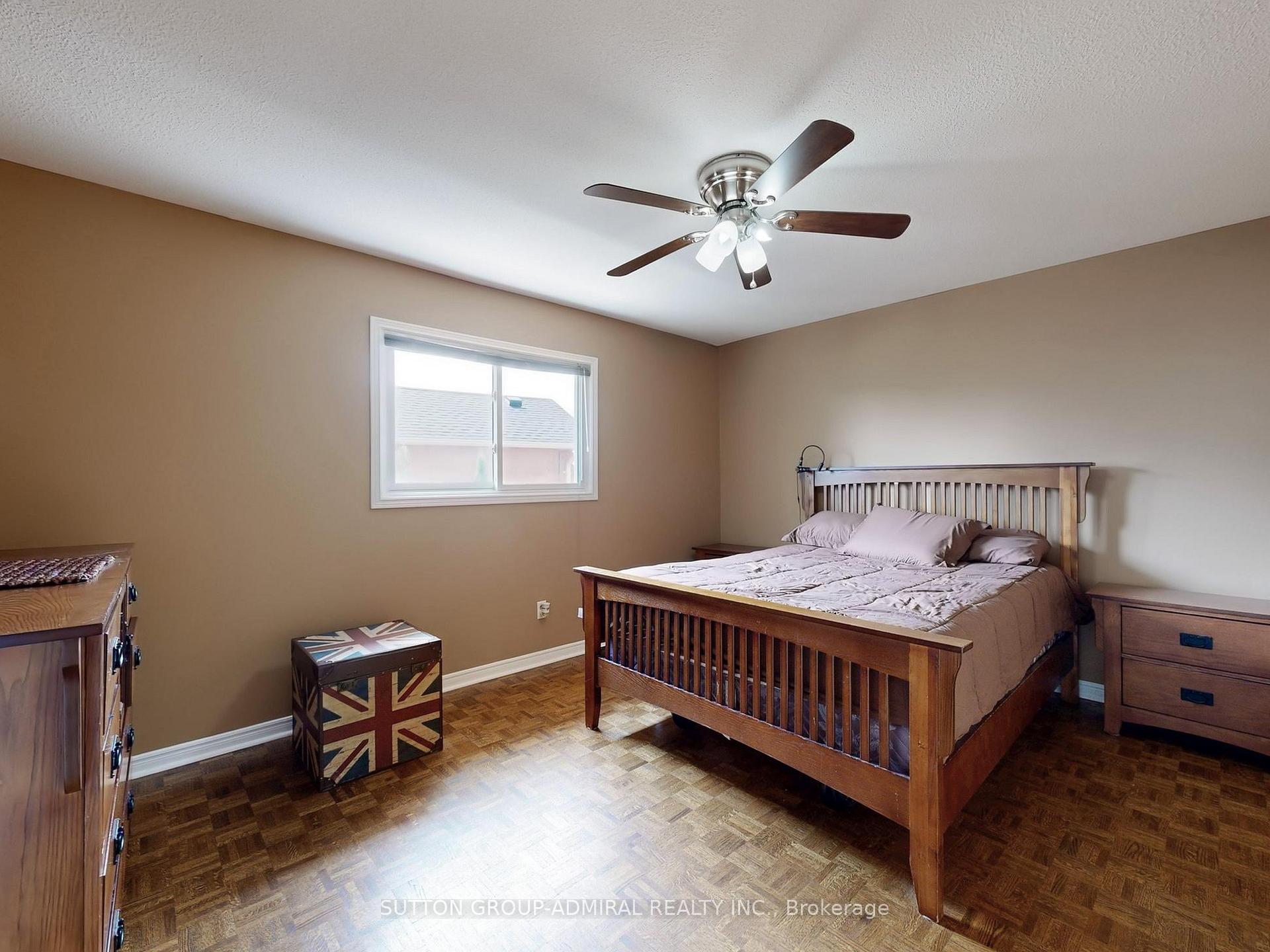 Photo 9 of 236 Russet Way, Vaughan, East Woodbridge — HOMEH