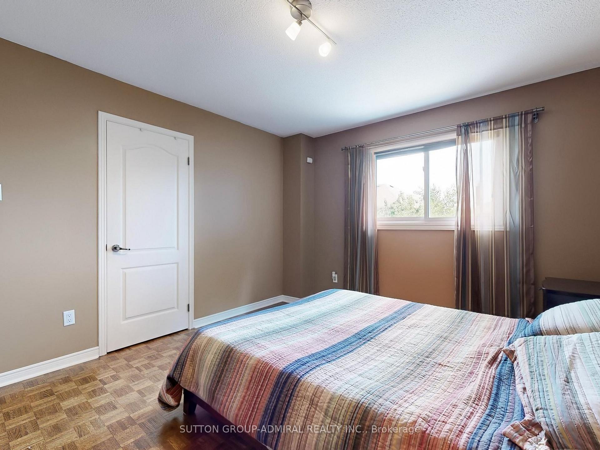 Photo 27 of 236 Russet Way, Vaughan, East Woodbridge — HOMEH
