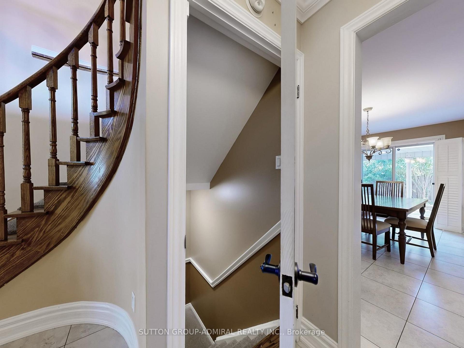 Photo 13 of 236 Russet Way, Vaughan, East Woodbridge — HOMEH