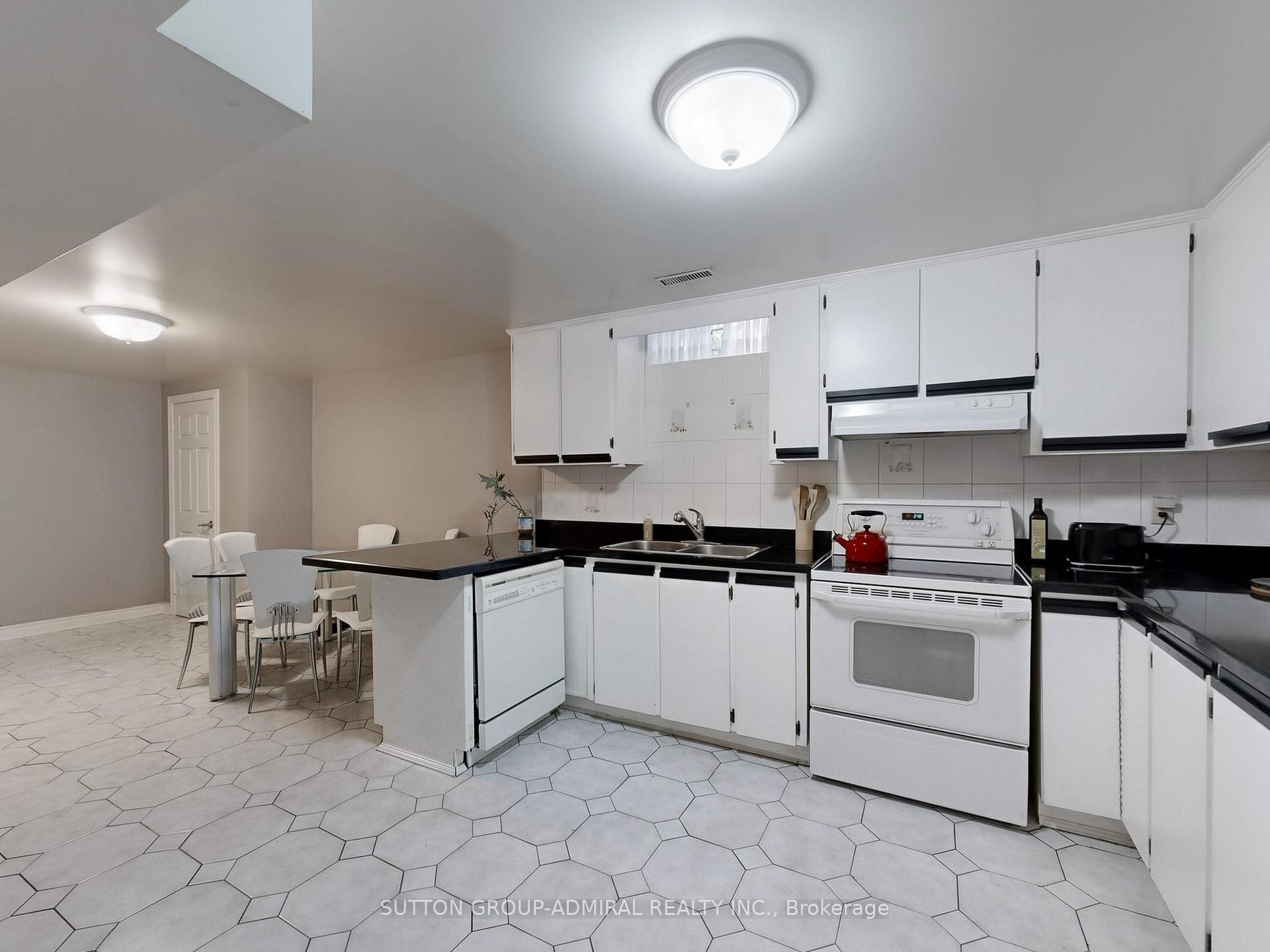 Photo 20 of 236 Russet Way, Vaughan, East Woodbridge — HOMEH