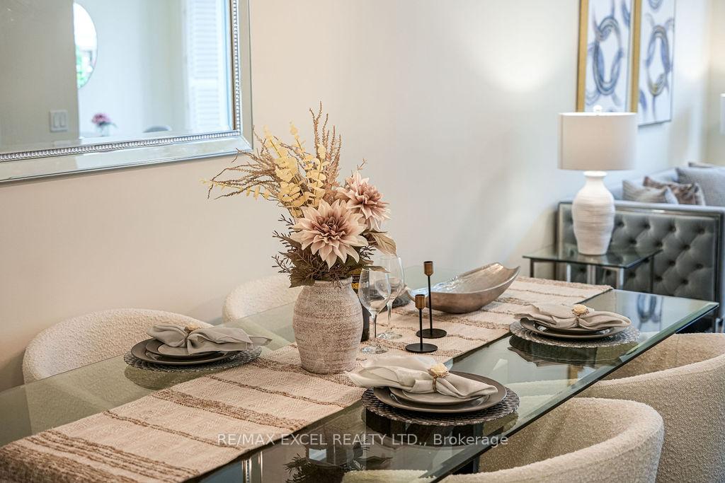 Photo 6 of 43 Durblee Avenue, Aurora, Rural Aurora — HOMEH