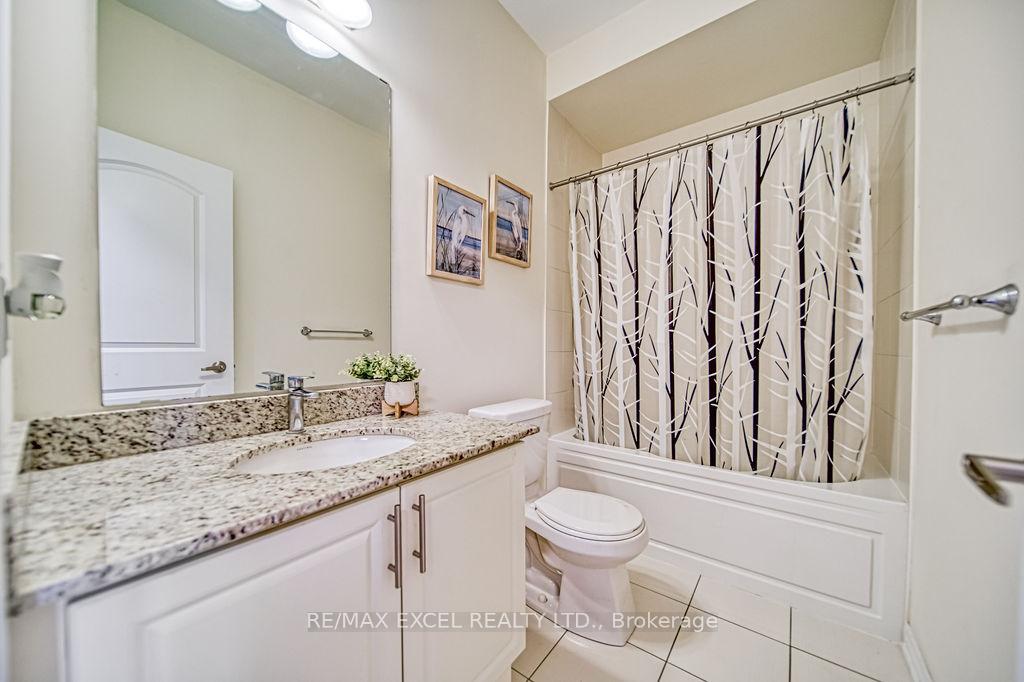 Photo 24 of 43 Durblee Avenue, Aurora, Rural Aurora — HOMEH