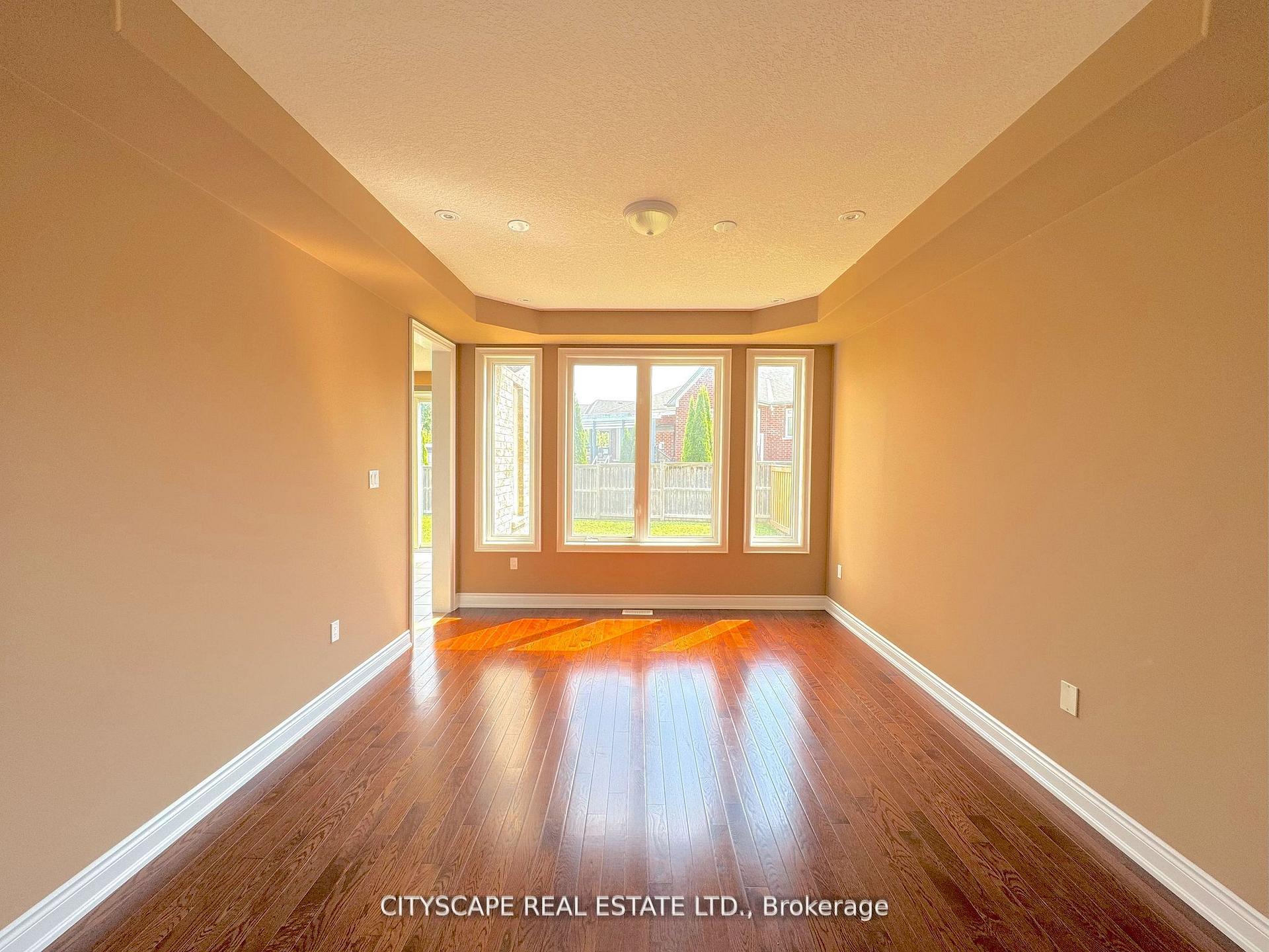 Photo 19 of 1749 Angus Street, Innisfil, Alcona — HOMEH