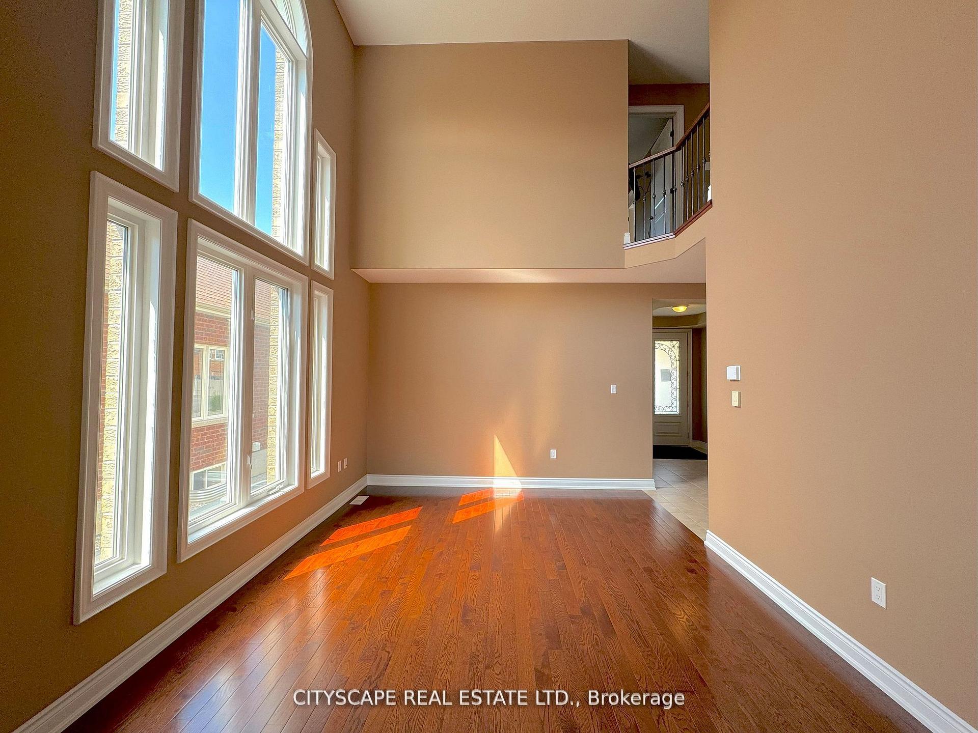 Photo 17 of 1749 Angus Street, Innisfil, Alcona — HOMEH