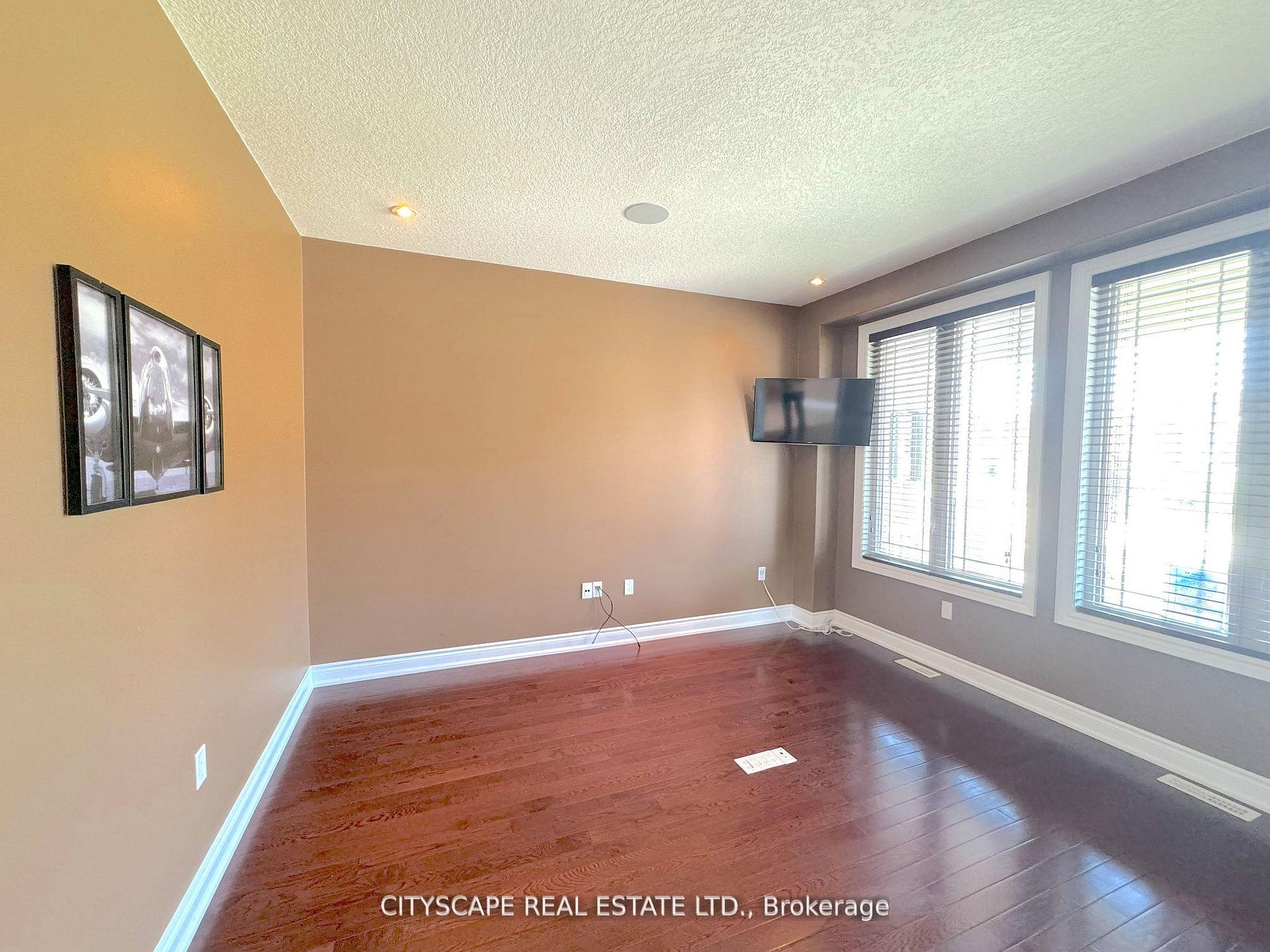 Photo 16 of 1749 Angus Street, Innisfil, Alcona — HOMEH