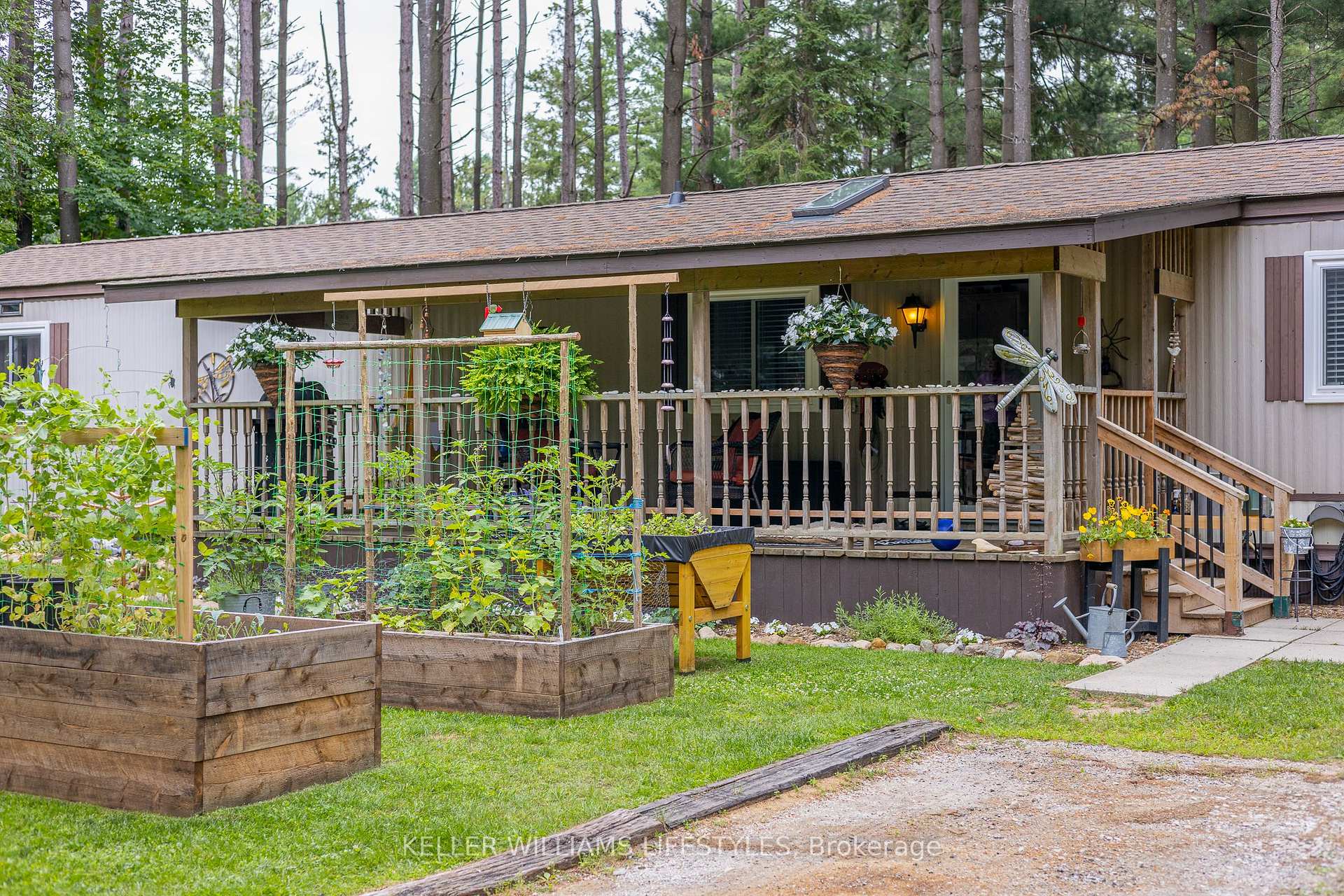 Photo 2 of 202 Chestnut Drive, Central Huron, Goderich Twp — HOMEH