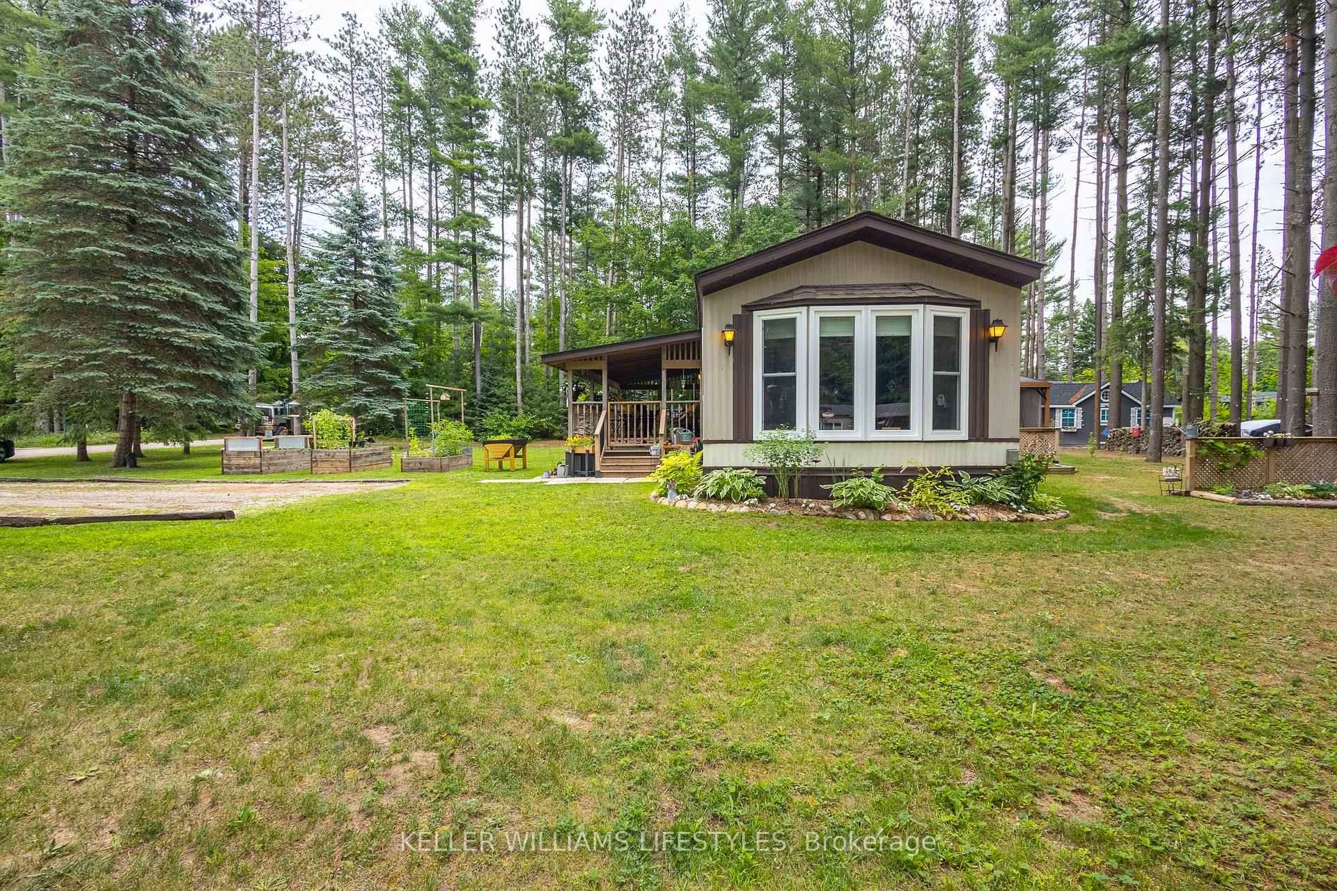 Photo 8 of 202 Chestnut Drive, Central Huron, Goderich Twp — HOMEH