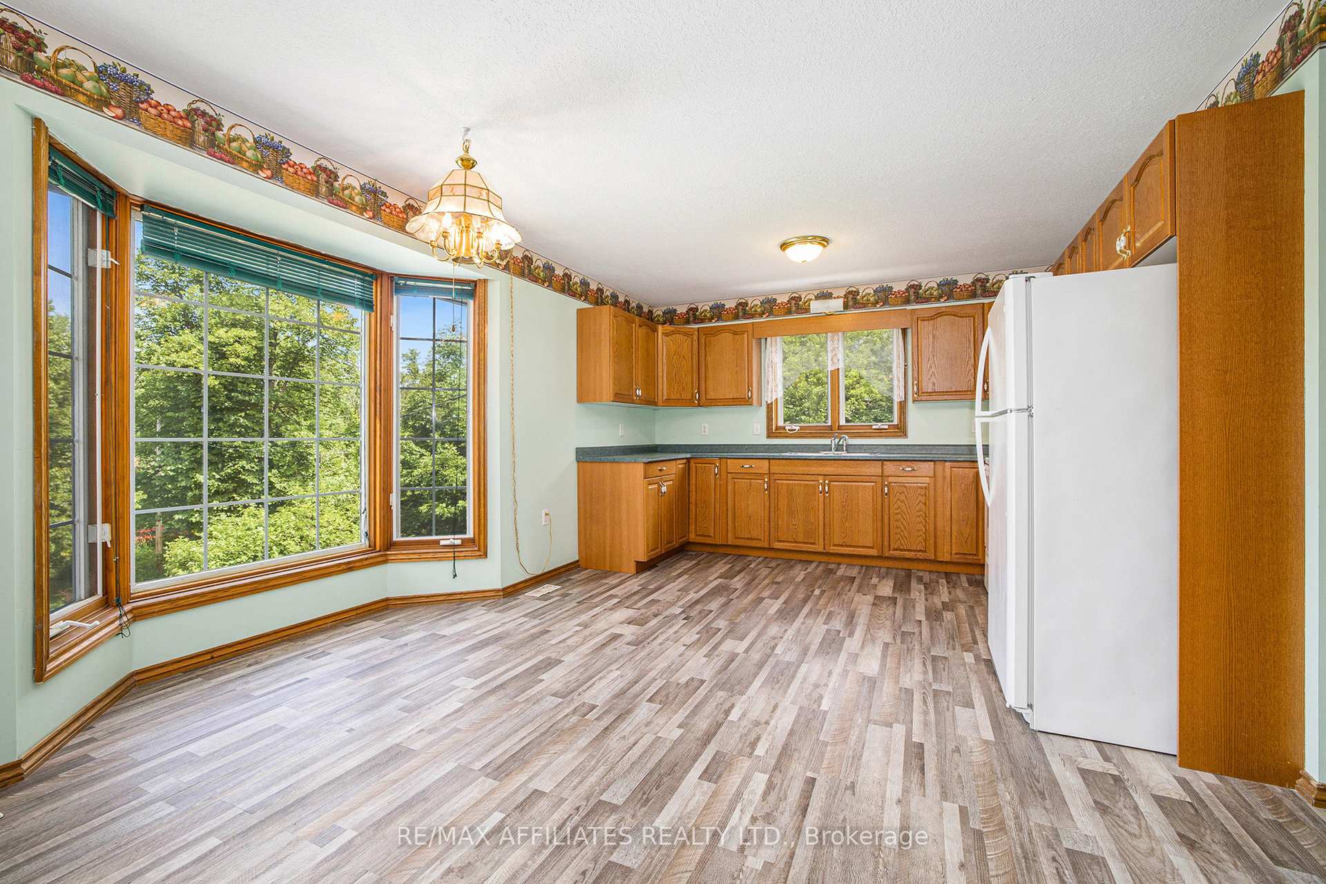 Photo 14 of 13481 38 Highway, Central Frontenac, Frontenac Centre — HOMEH