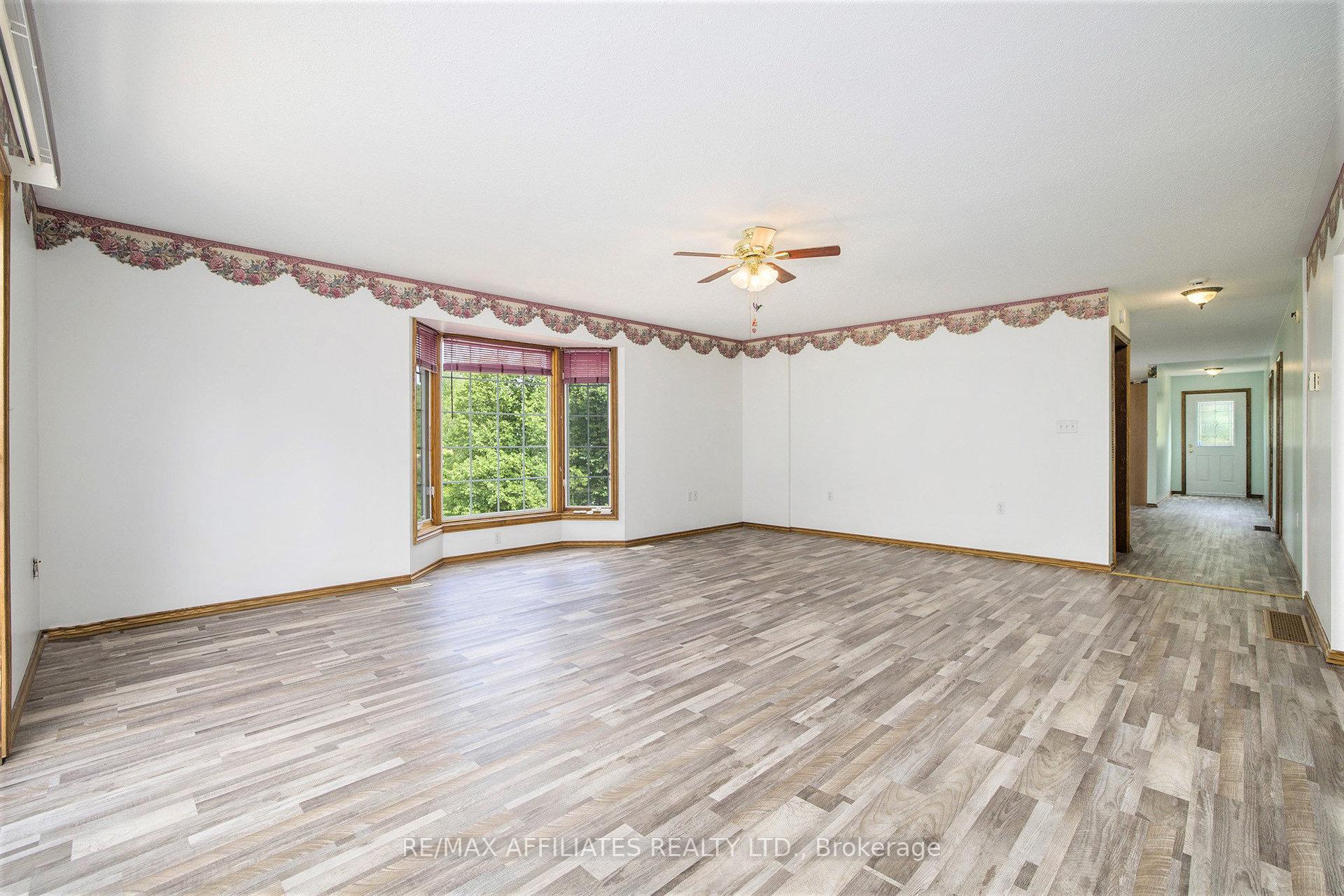 Photo 10 of 13481 38 Highway, Central Frontenac, Frontenac Centre — HOMEH
