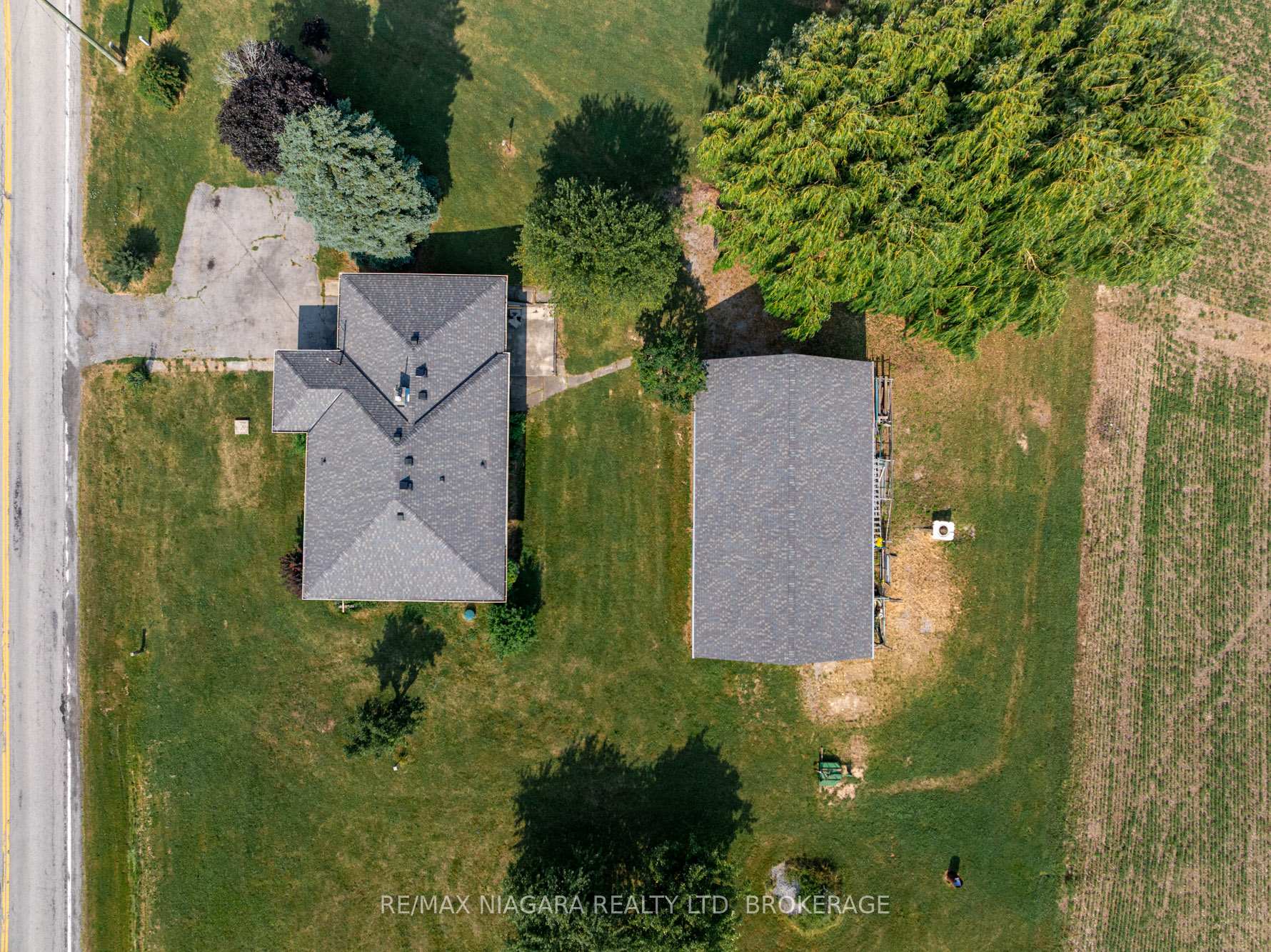 Front of 298 Ridge Road W