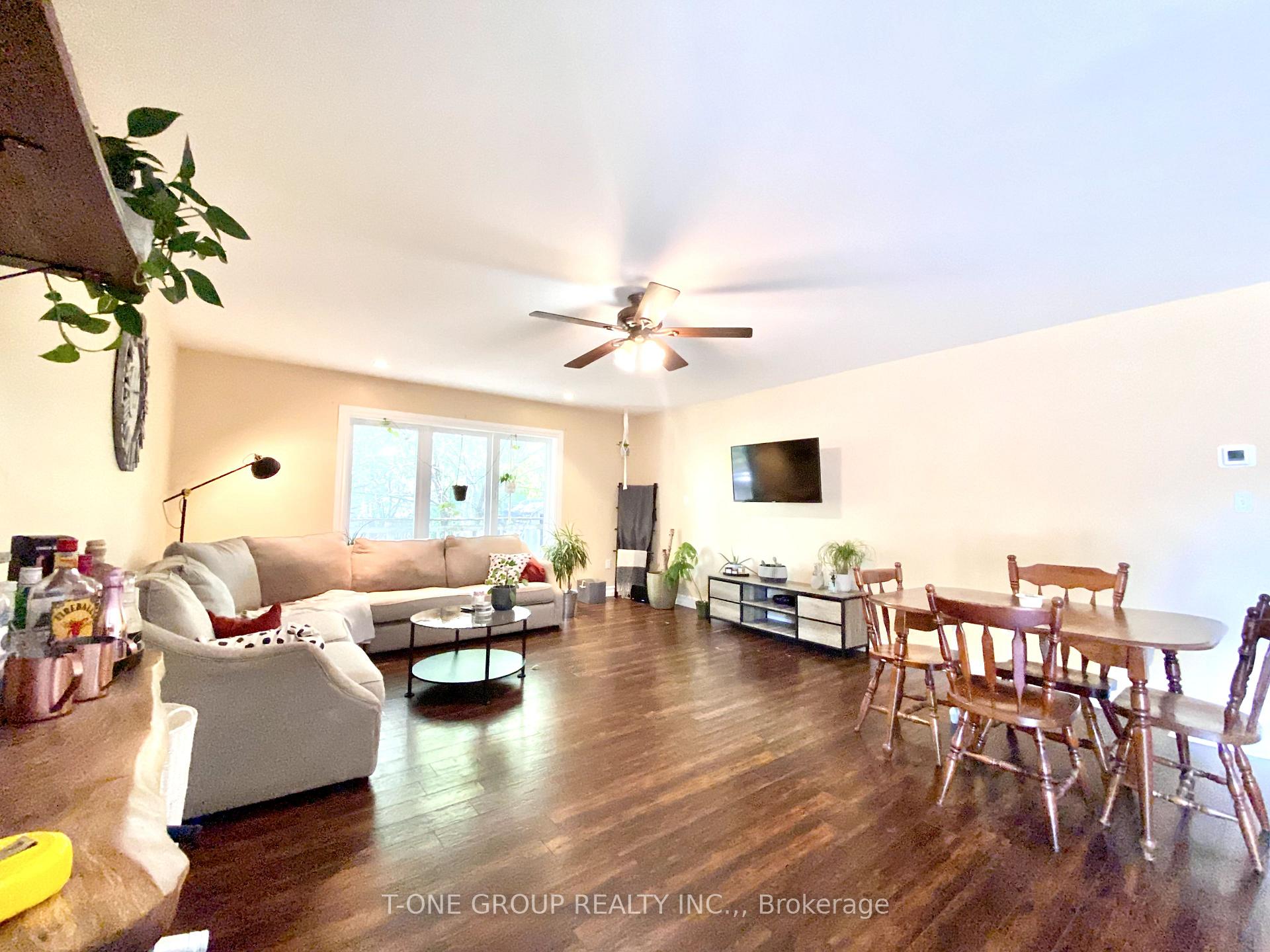 Photo 6 of Unit Back, 251 Cox Mill Road, Barrie, Innis-Shore — HOMEH