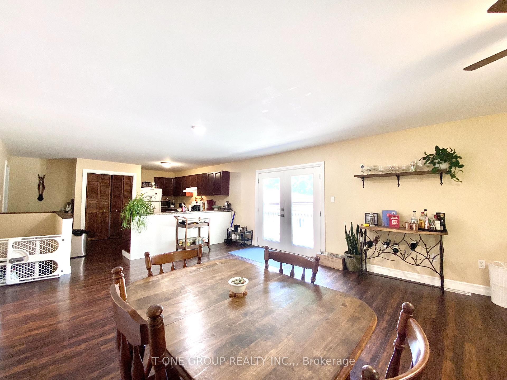 Photo 9 of Unit Back, 251 Cox Mill Road, Barrie, Innis-Shore — HOMEH