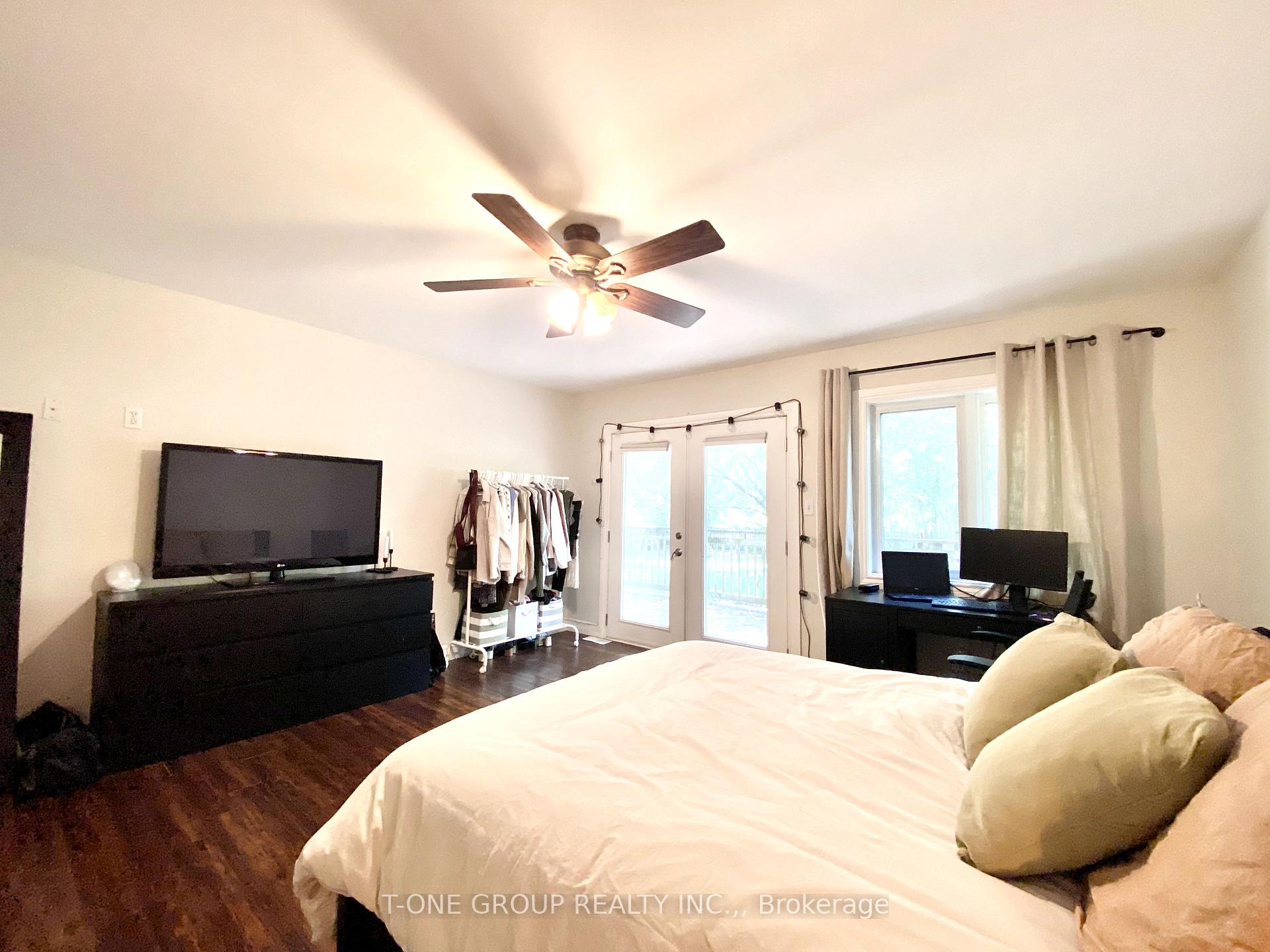 Photo 15 of Unit Back, 251 Cox Mill Road, Barrie, Innis-Shore — HOMEH