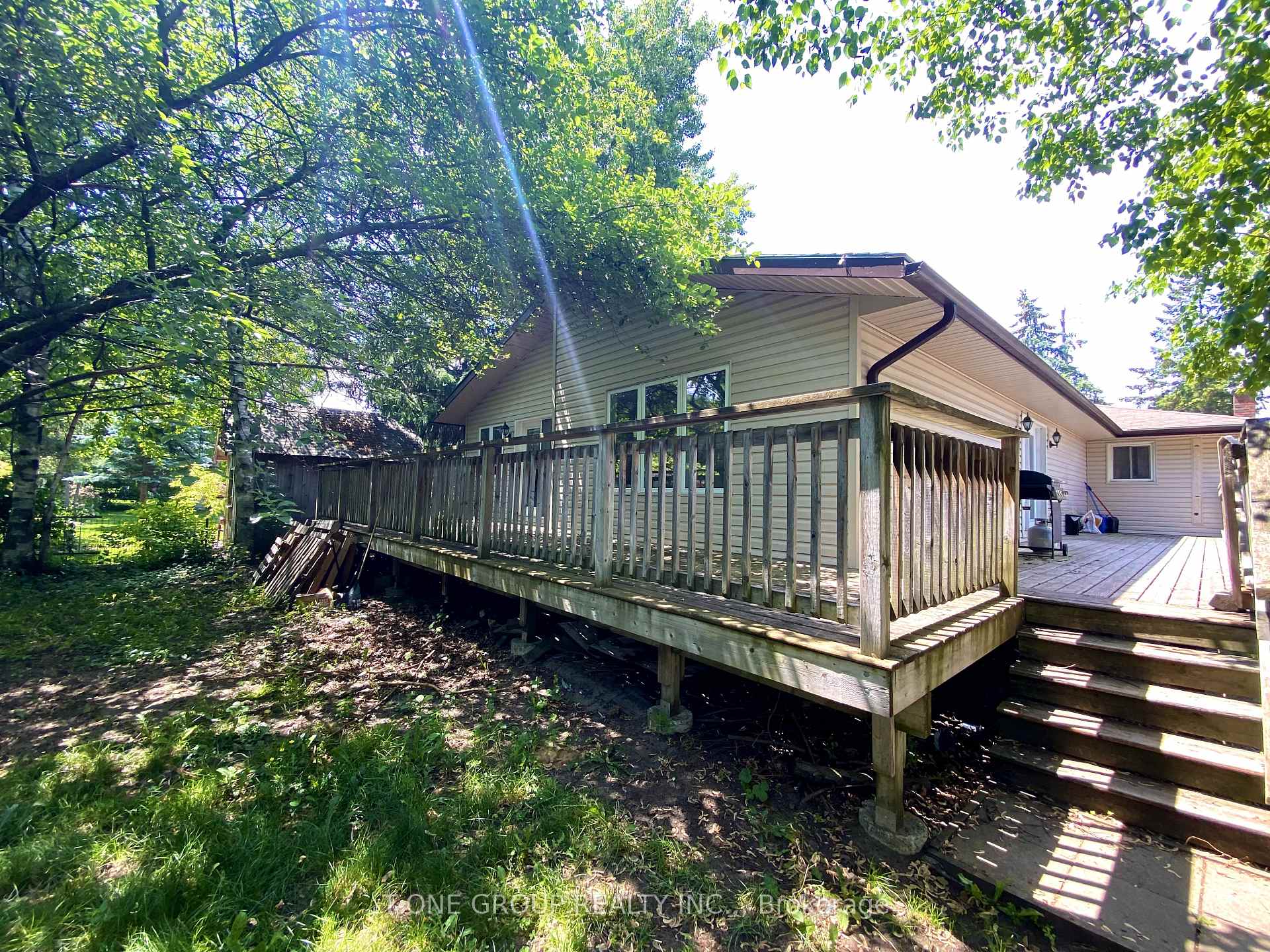 Photo 25 of Unit Back, 251 Cox Mill Road, Barrie, Innis-Shore — HOMEH