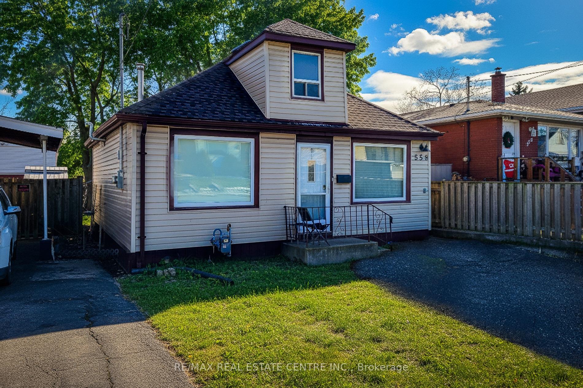 Photo 2 of 558 Barnaby Street, Hamilton, Parkview — HOMEH