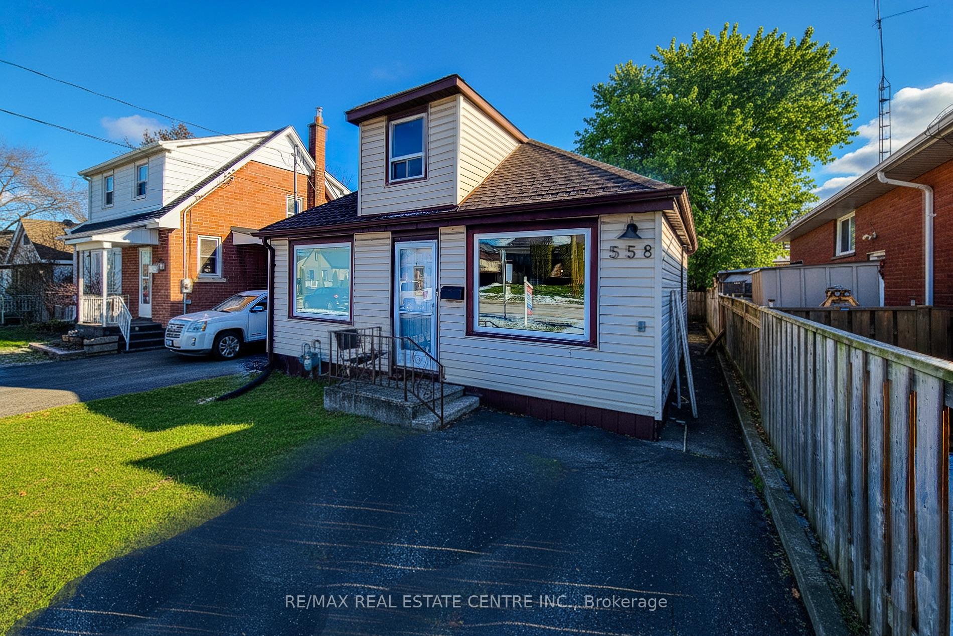 Photo 3 of 558 Barnaby Street, Hamilton, Parkview — HOMEH