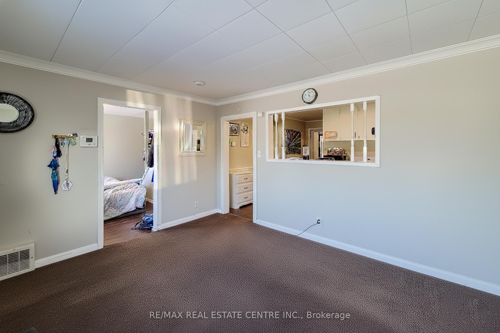 Photo 10 of 558 Barnaby Street, Hamilton, Parkview — HOMEH