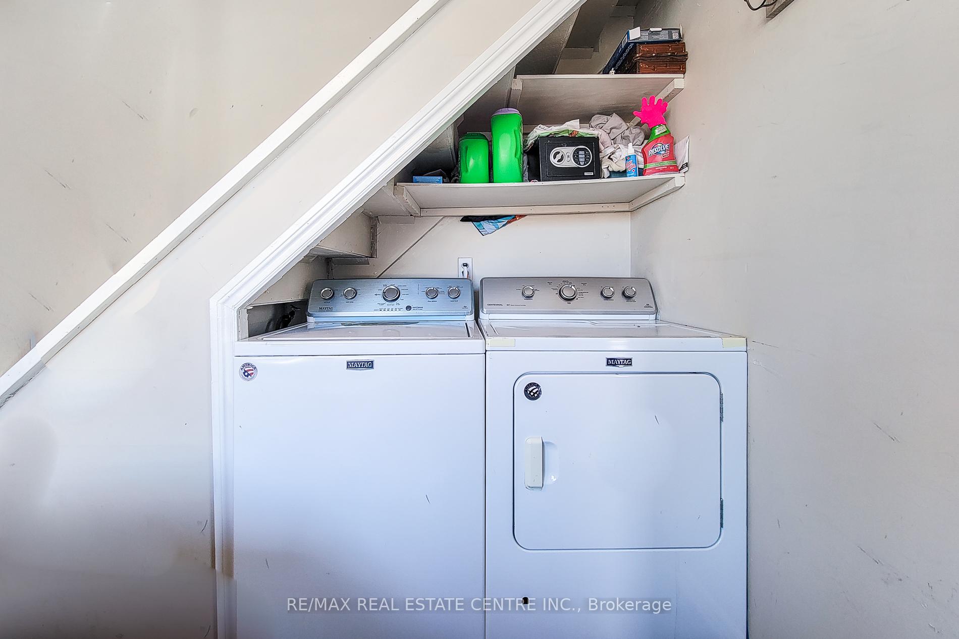 Photo 15 of 558 Barnaby Street, Hamilton, Parkview — HOMEH