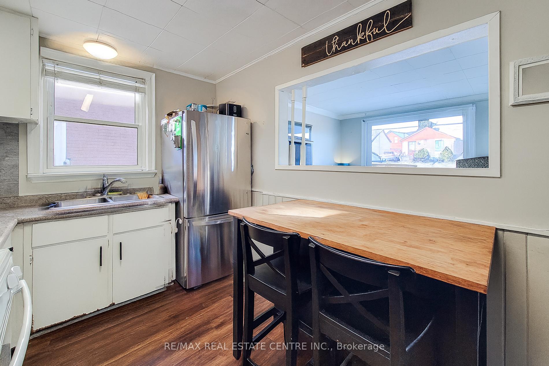 Photo 22 of 558 Barnaby Street, Hamilton, Parkview — HOMEH