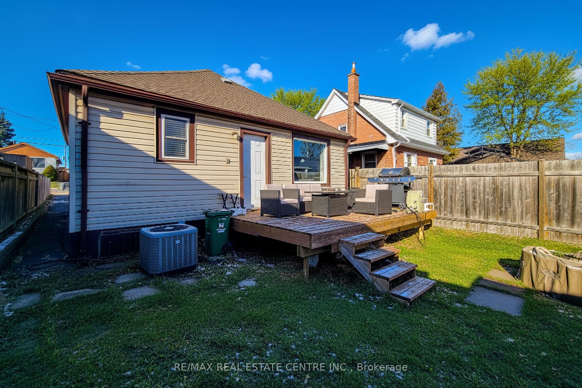 Photo 29 of 558 Barnaby Street, Hamilton, Parkview — HOMEH