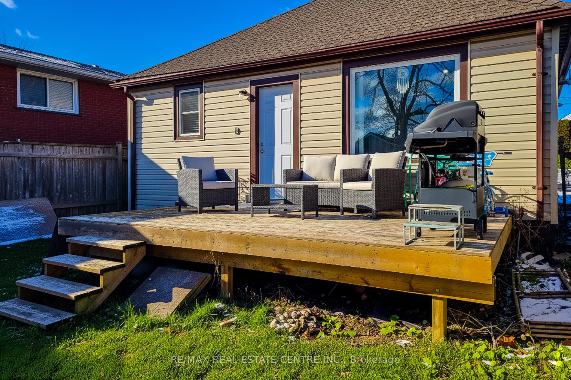 Photo 31 of 558 Barnaby Street, Hamilton, Parkview — HOMEH