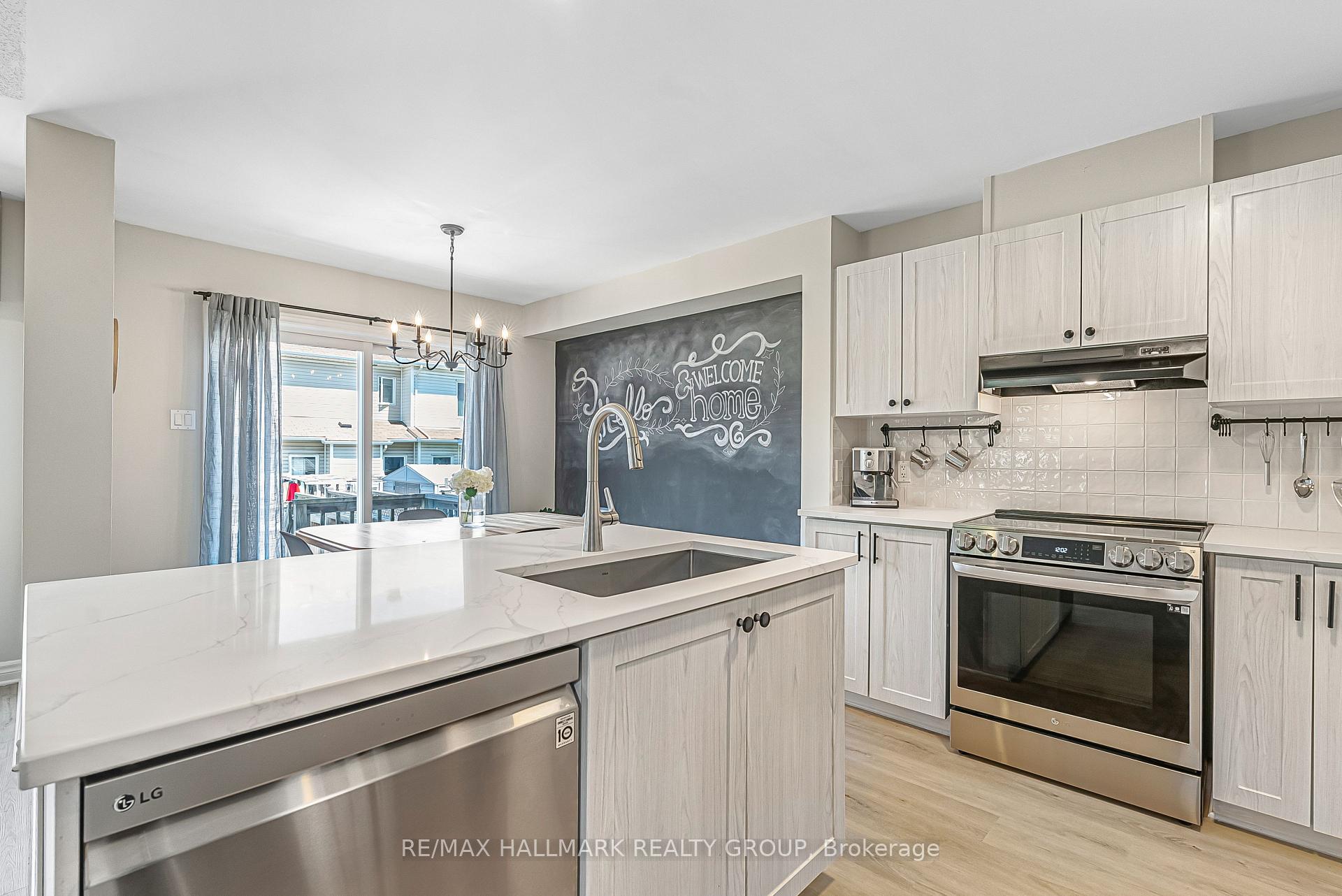 Photo 16 of 257 Moss Grove Street, Ottawa, Barrhaven - Strandherd — HOMEH