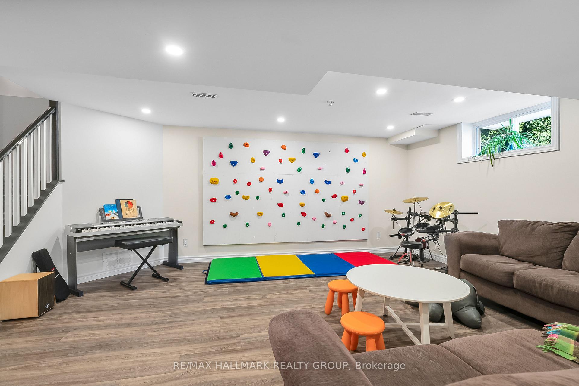 Photo 39 of 257 Moss Grove Street, Ottawa, Barrhaven - Strandherd — HOMEH
