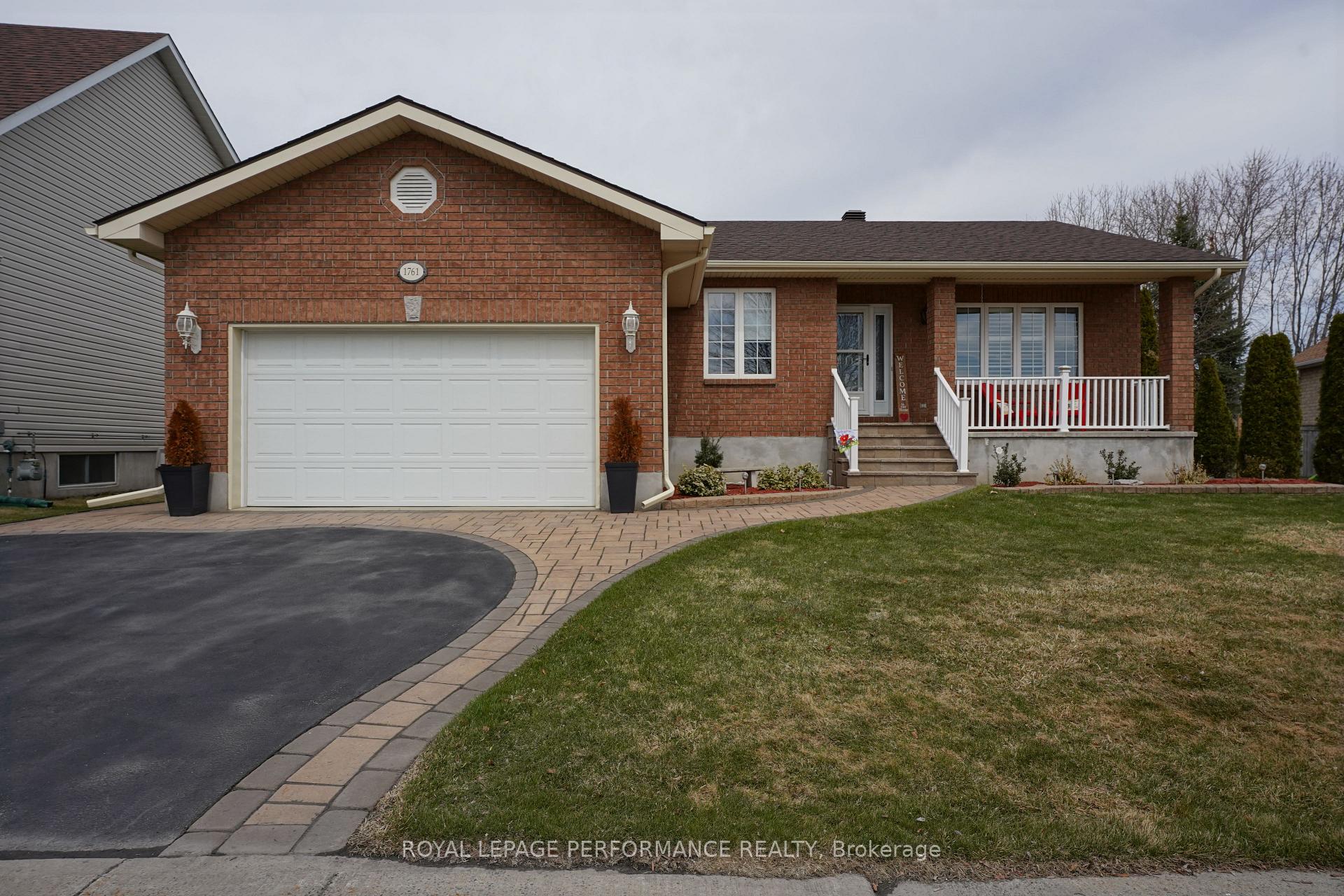 Photo 1 of 1761 MacIntyre Avenue, Cornwall — HOMEH