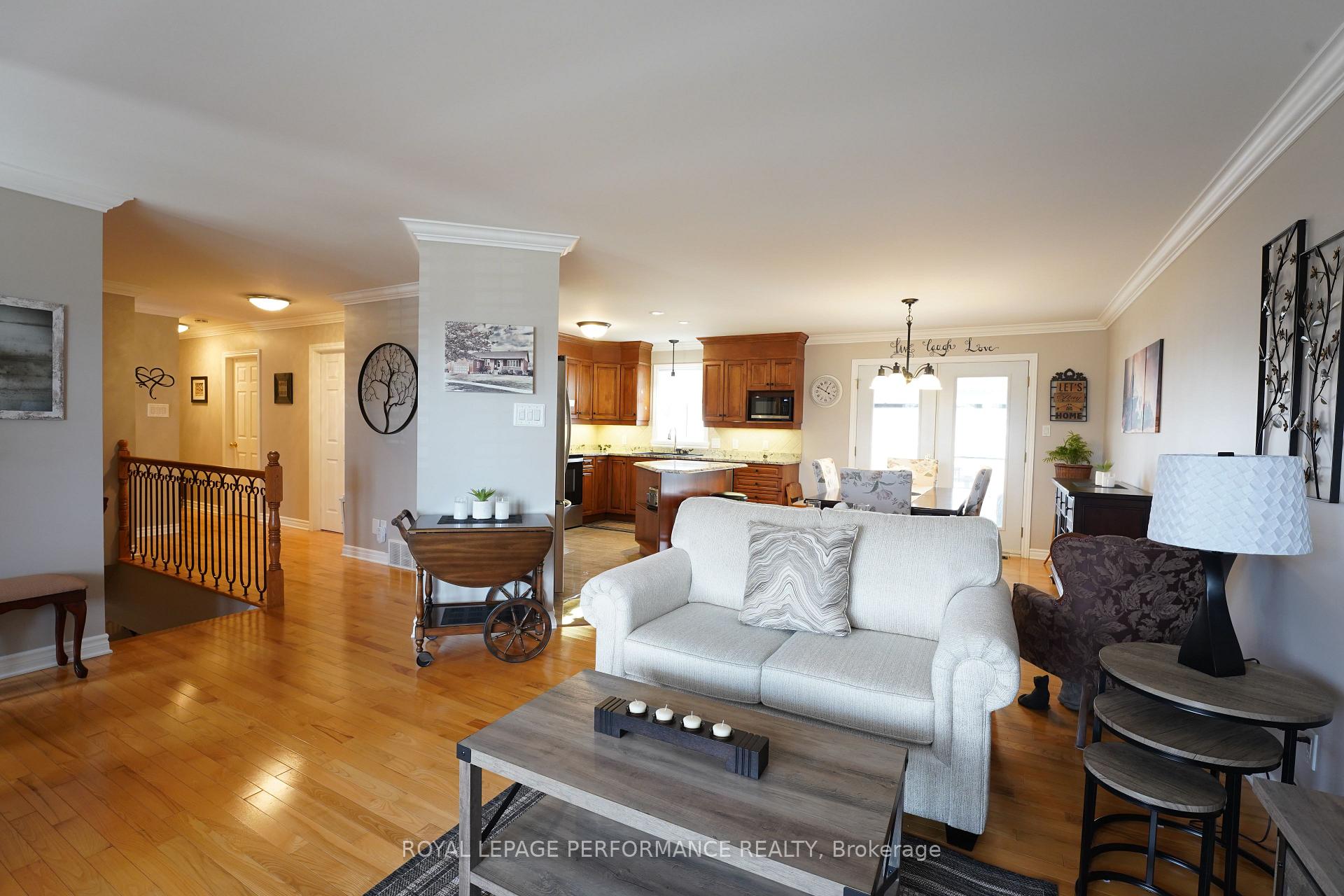 Photo 12 of 1761 MacIntyre Avenue, Cornwall — HOMEH