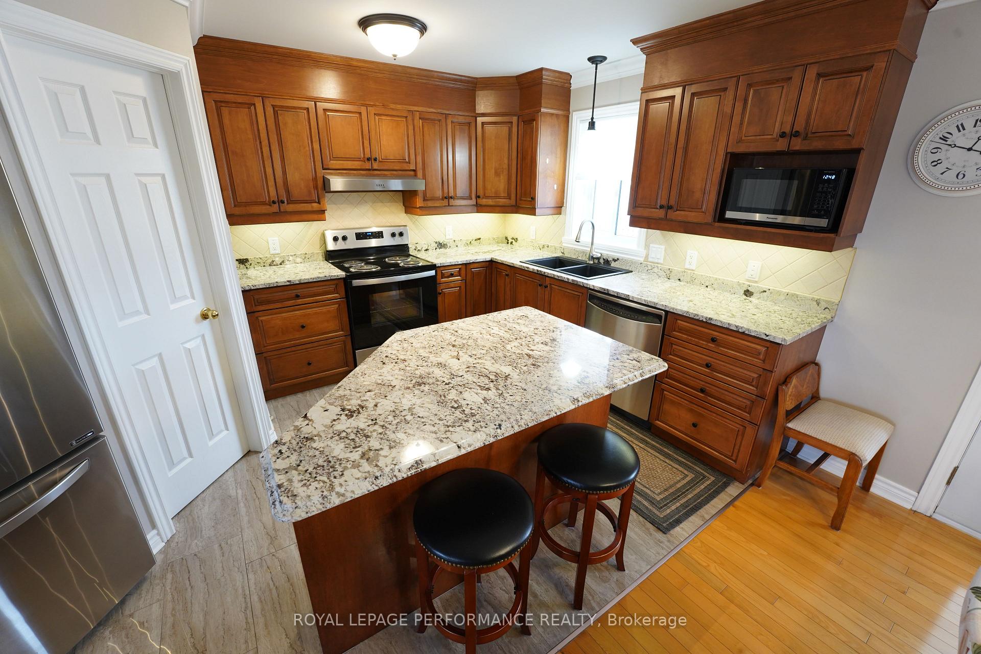 Photo 18 of 1761 MacIntyre Avenue, Cornwall — HOMEH