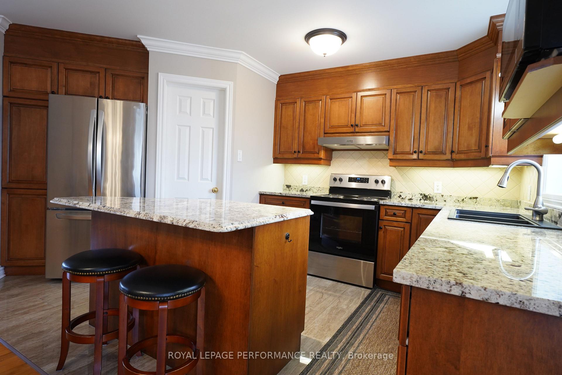 Photo 19 of 1761 MacIntyre Avenue, Cornwall — HOMEH