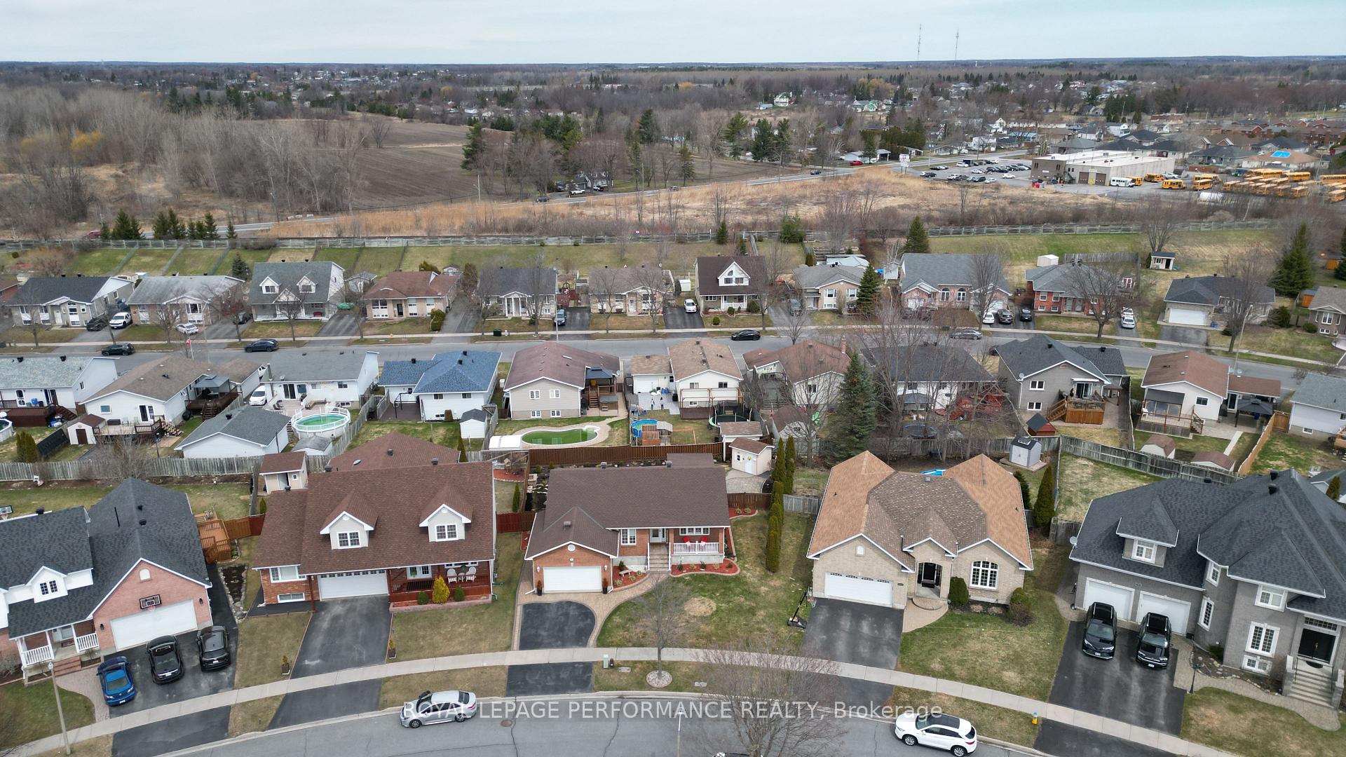 Photo 41 of 1761 MacIntyre Avenue, Cornwall — HOMEH