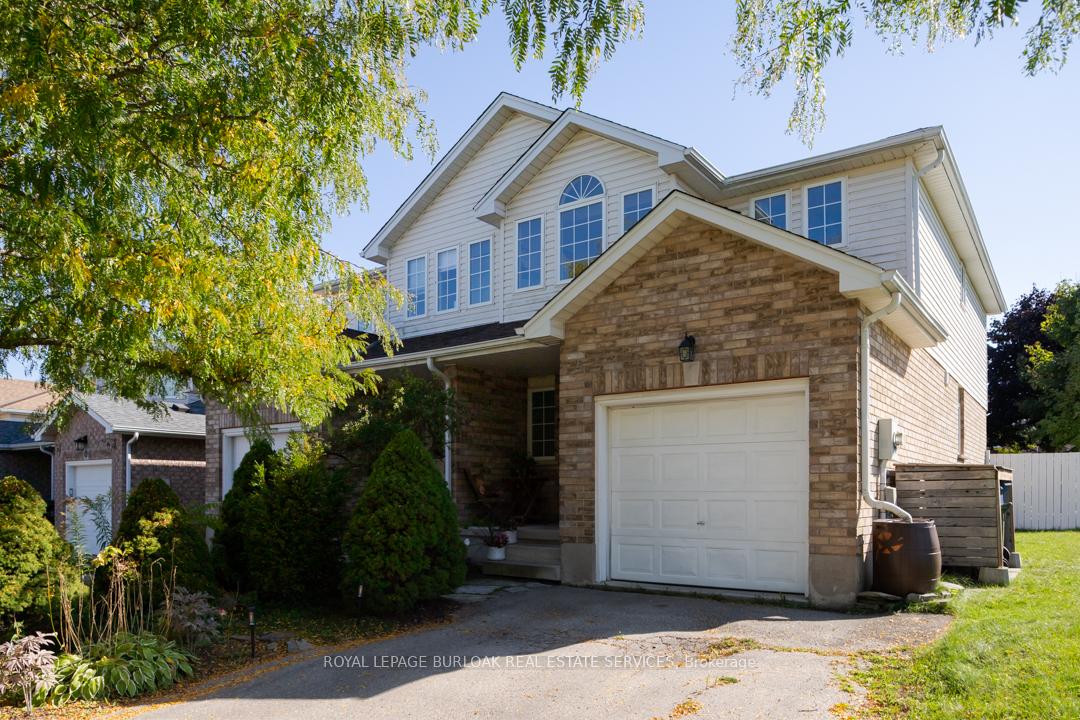 Photo 1 of 118 Silurian Drive, Guelph, Grange Road — HOMEH