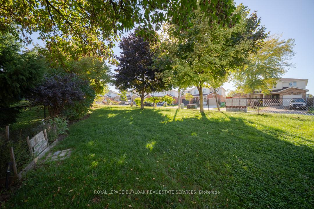 Photo 7 of 118 Silurian Drive, Guelph, Grange Road — HOMEH