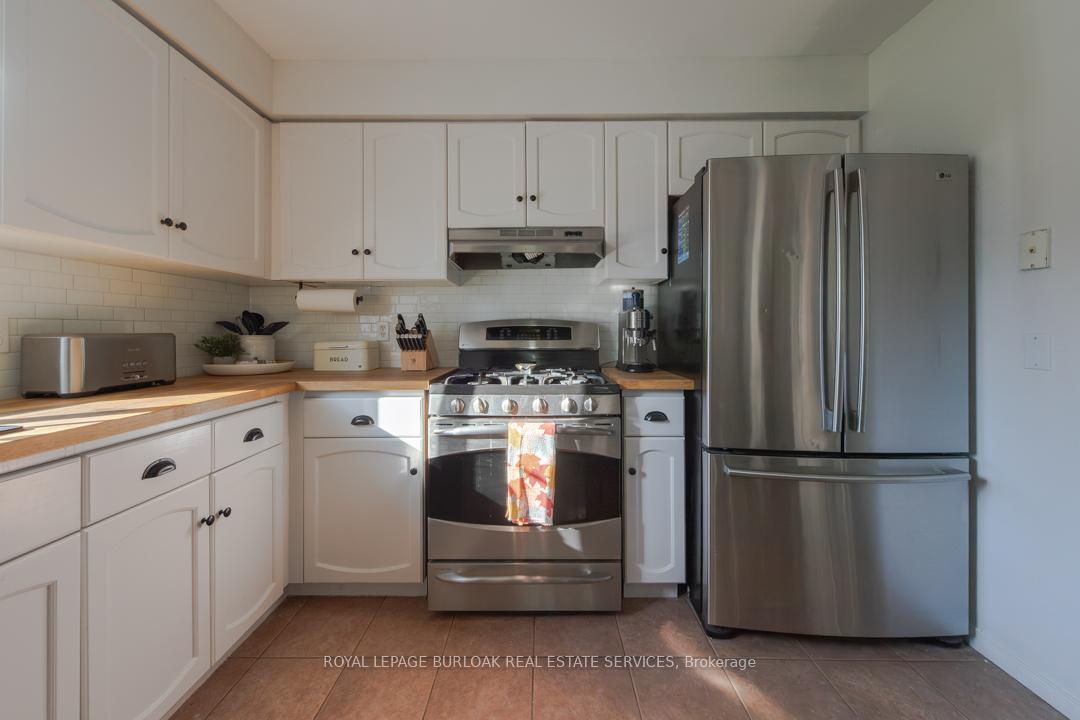 Photo 35 of 118 Silurian Drive, Guelph, Grange Road — HOMEH