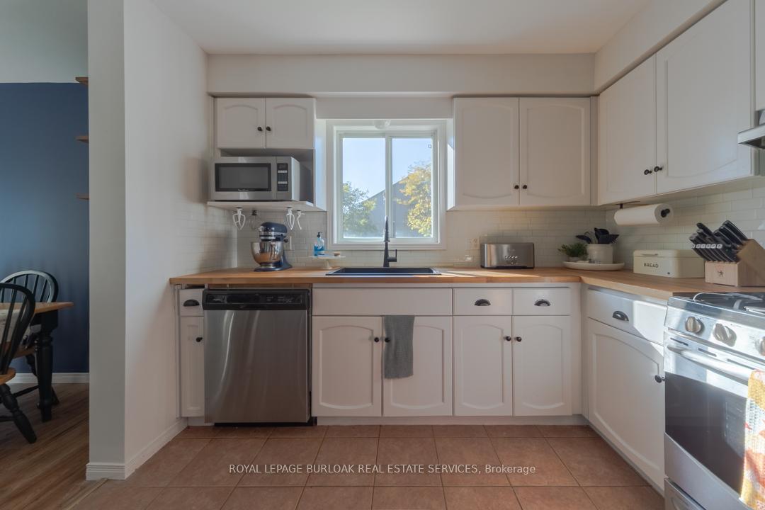 Photo 36 of 118 Silurian Drive, Guelph, Grange Road — HOMEH